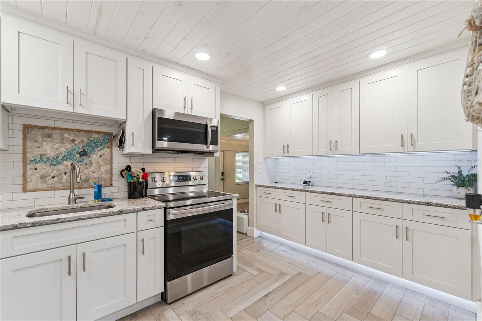 Image 19 of 54 For 3603 Surfside Terrace