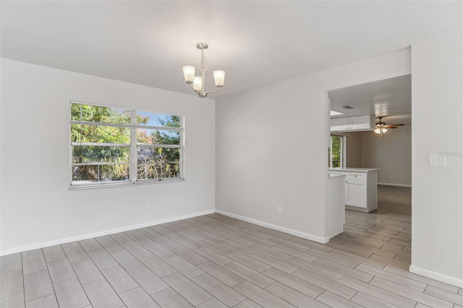 Image 12 of 35 For 1652 Paradise Lane