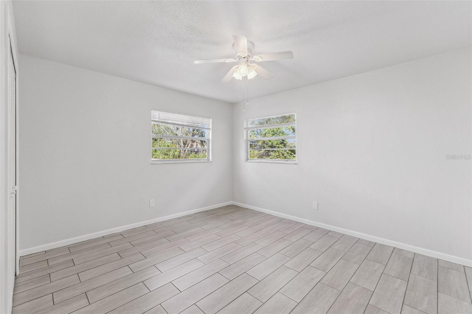 Image 17 of 35 For 1652 Paradise Lane