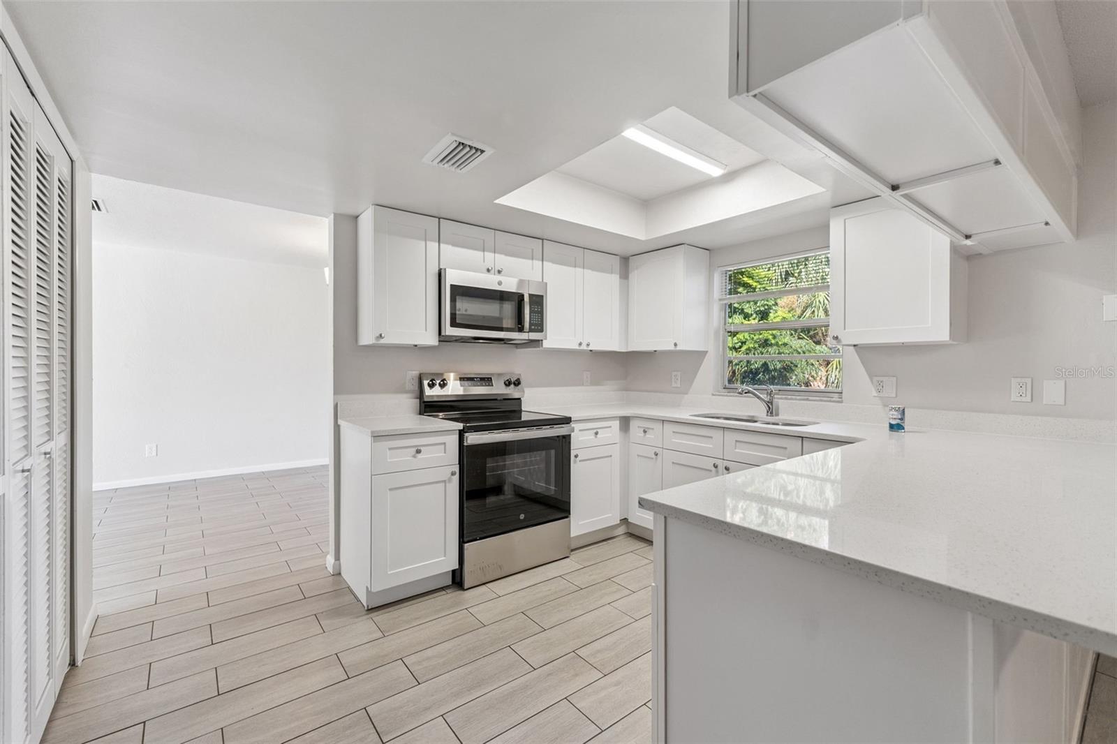 Image 23 of 35 For 1652 Paradise Lane