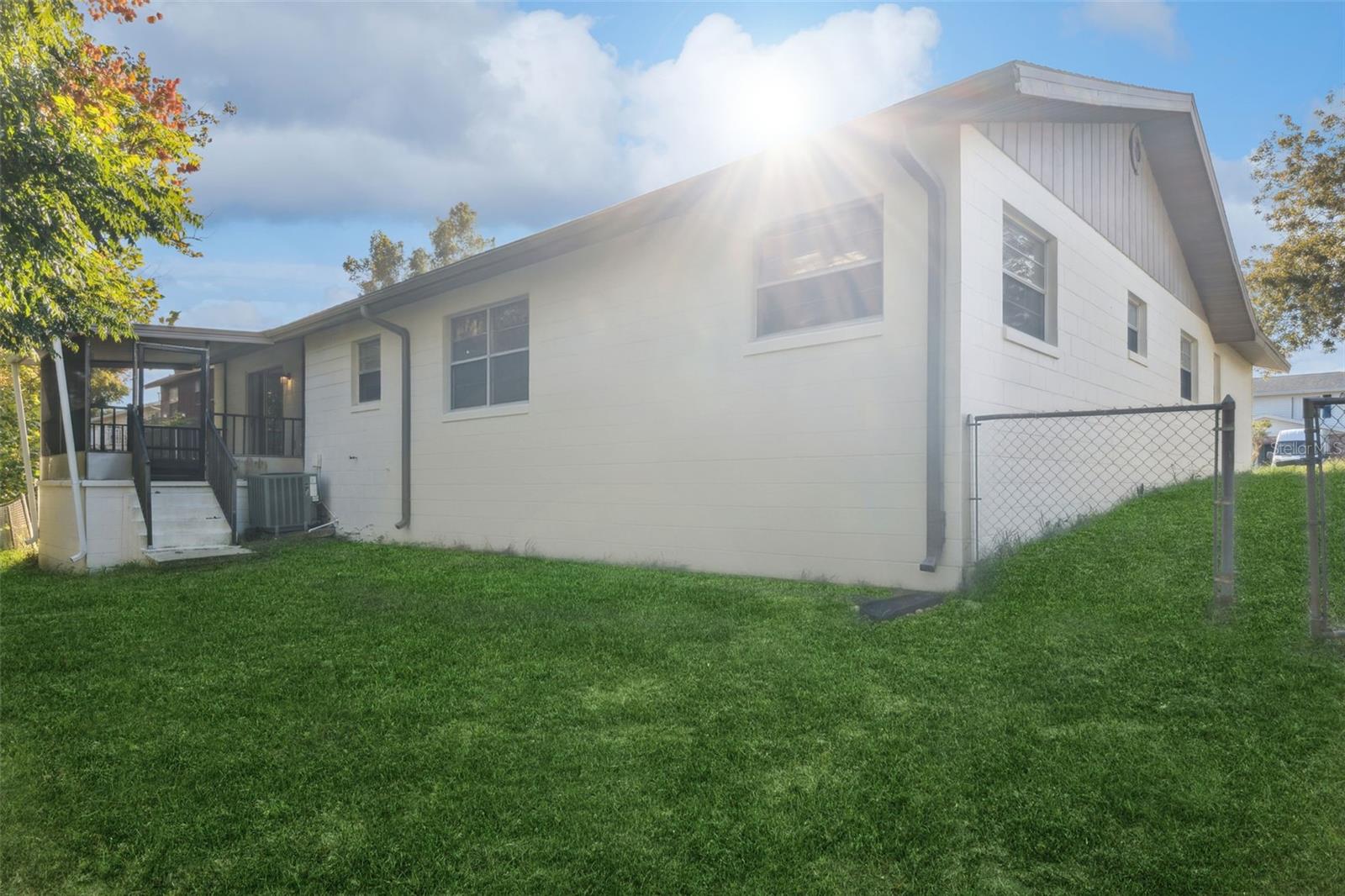 Image 29 of 35 For 1652 Paradise Lane