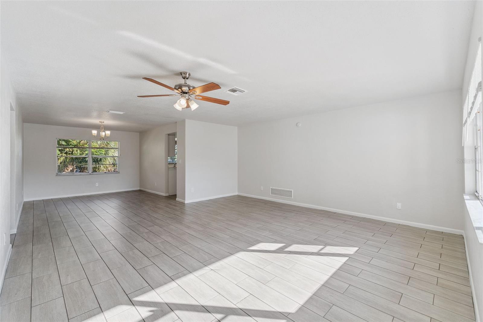 Image 5 of 35 For 1652 Paradise Lane