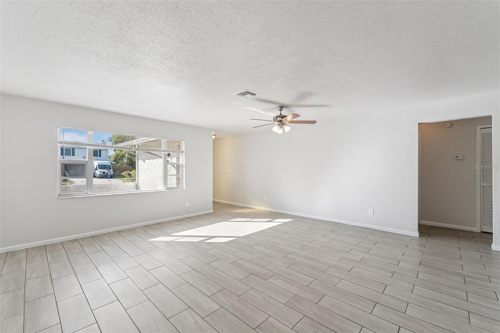 Image 7 of 35 For 1652 Paradise Lane