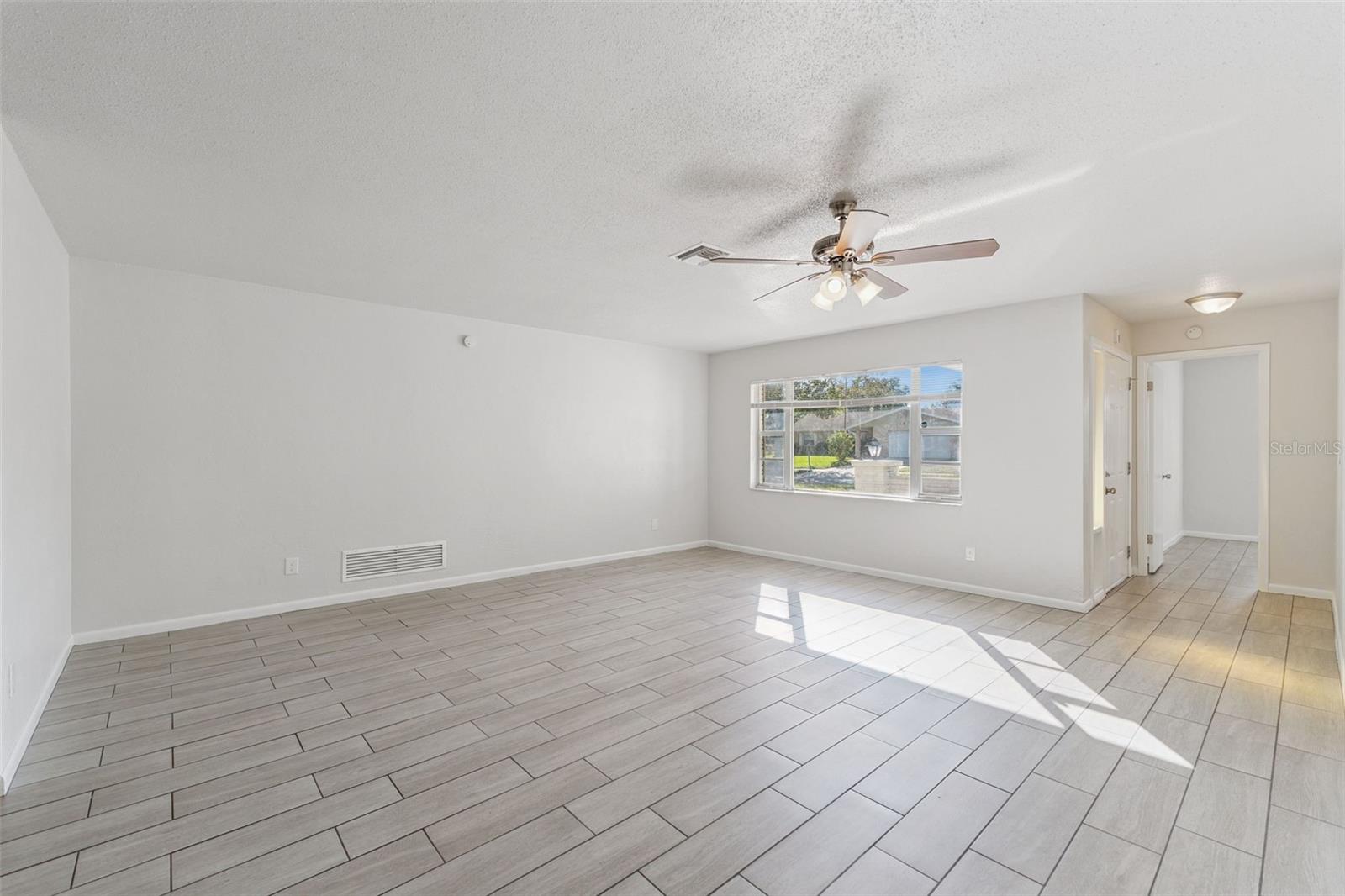 Image 8 of 35 For 1652 Paradise Lane