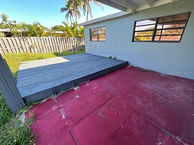 Image 32 of 40 For 329 W Arlington St Street