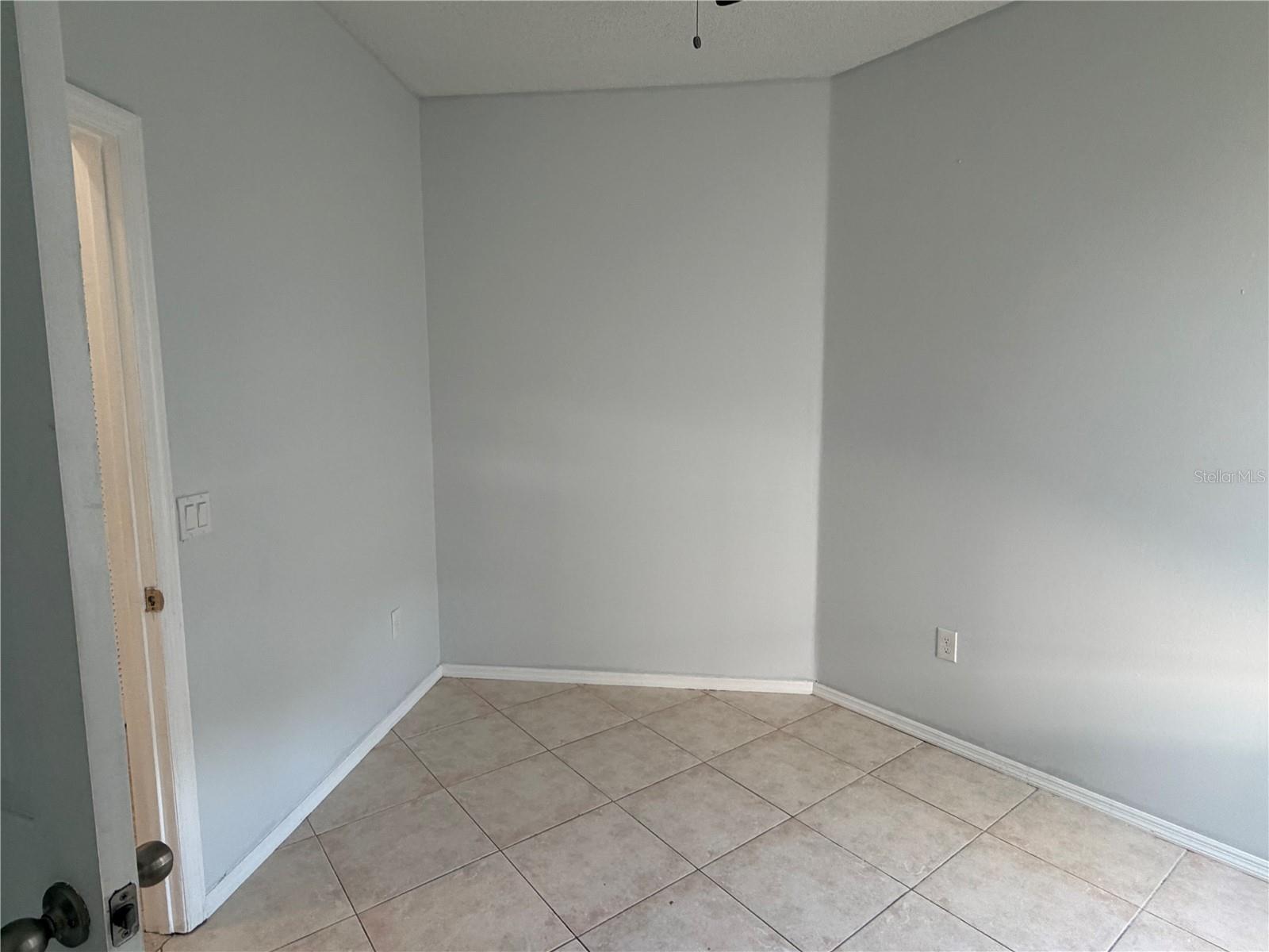 Image 19 of 25 For 13140 Summerton Drive