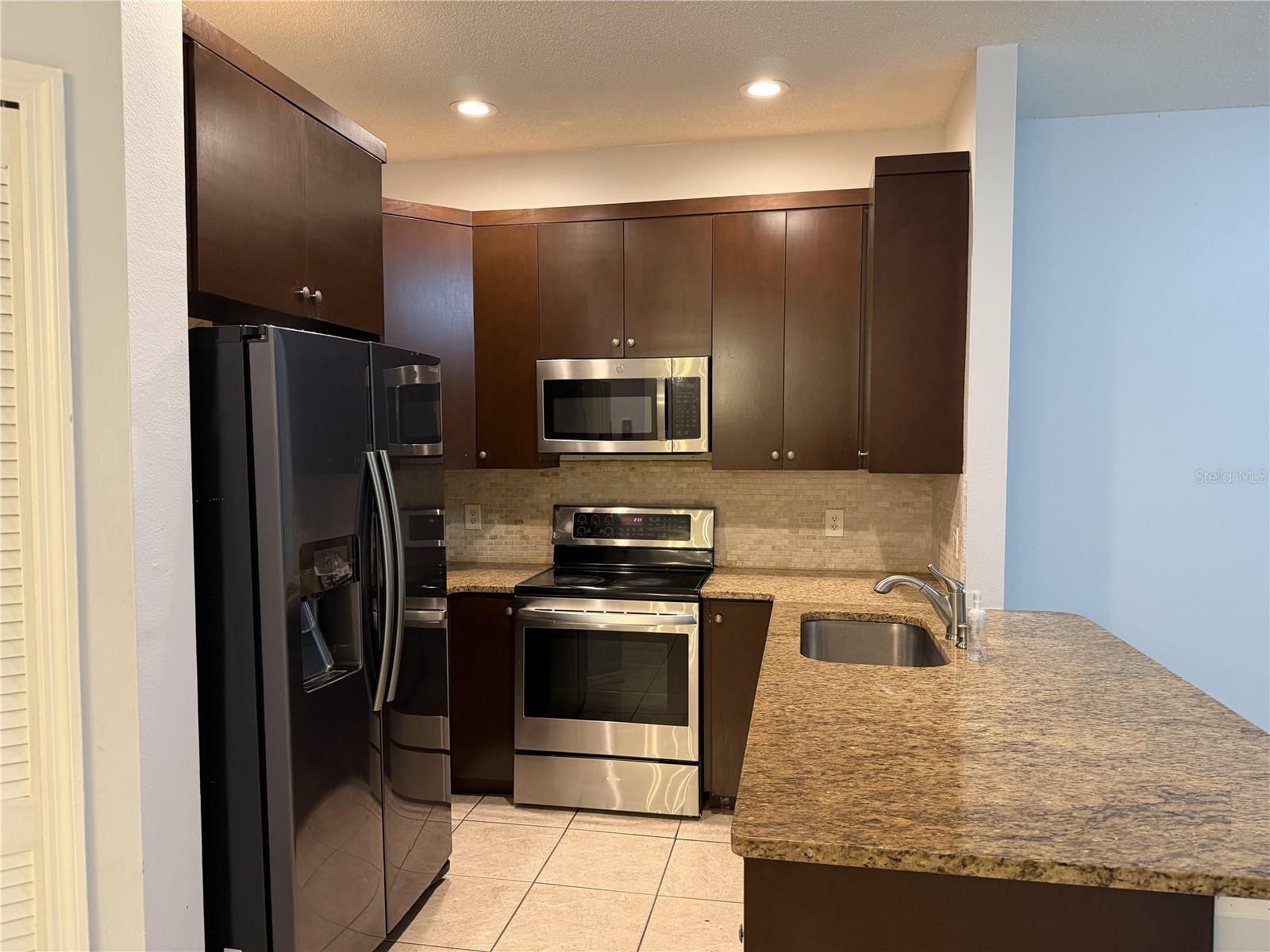 Image 5 of 25 For 13140 Summerton Drive