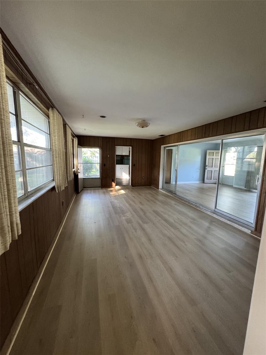 Image 10 of 34 For 518 Oak Lane