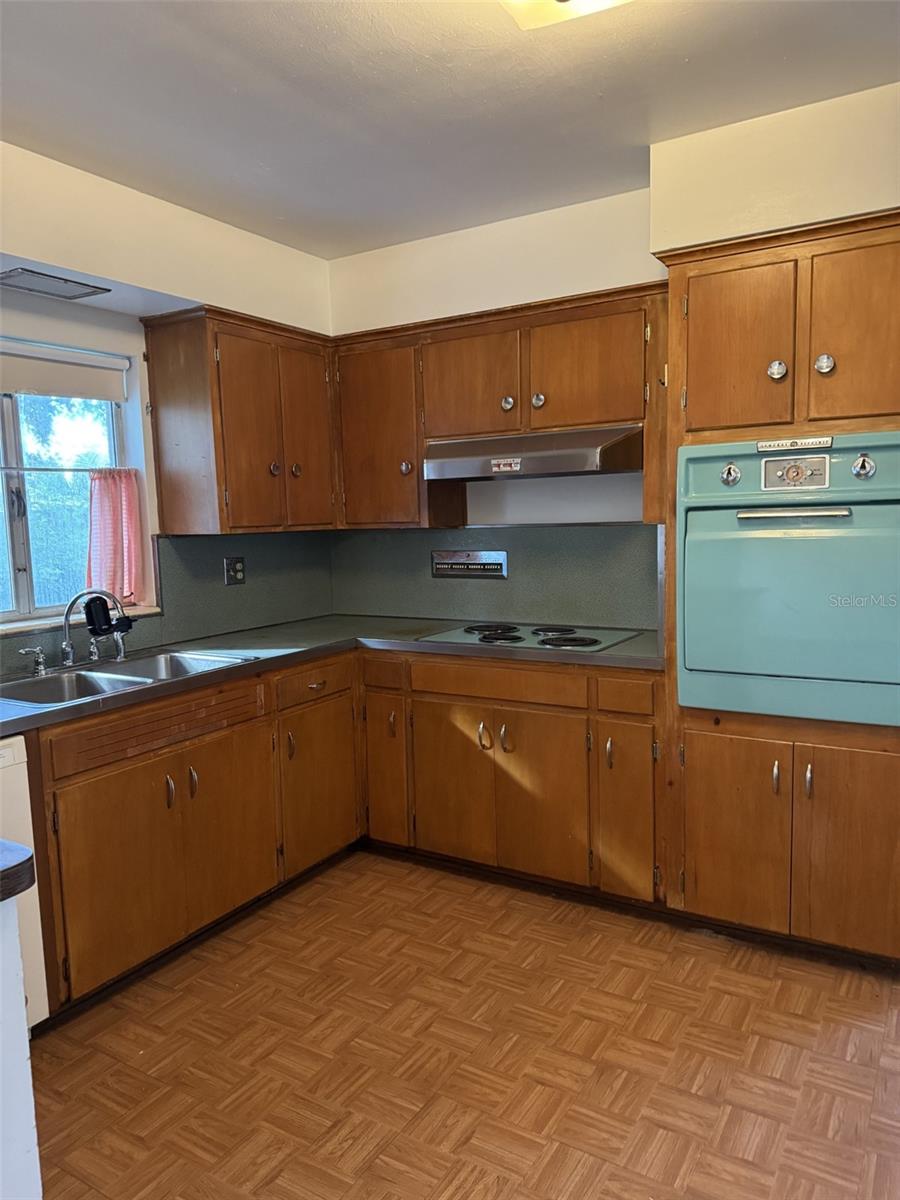 Image 12 of 34 For 518 Oak Lane