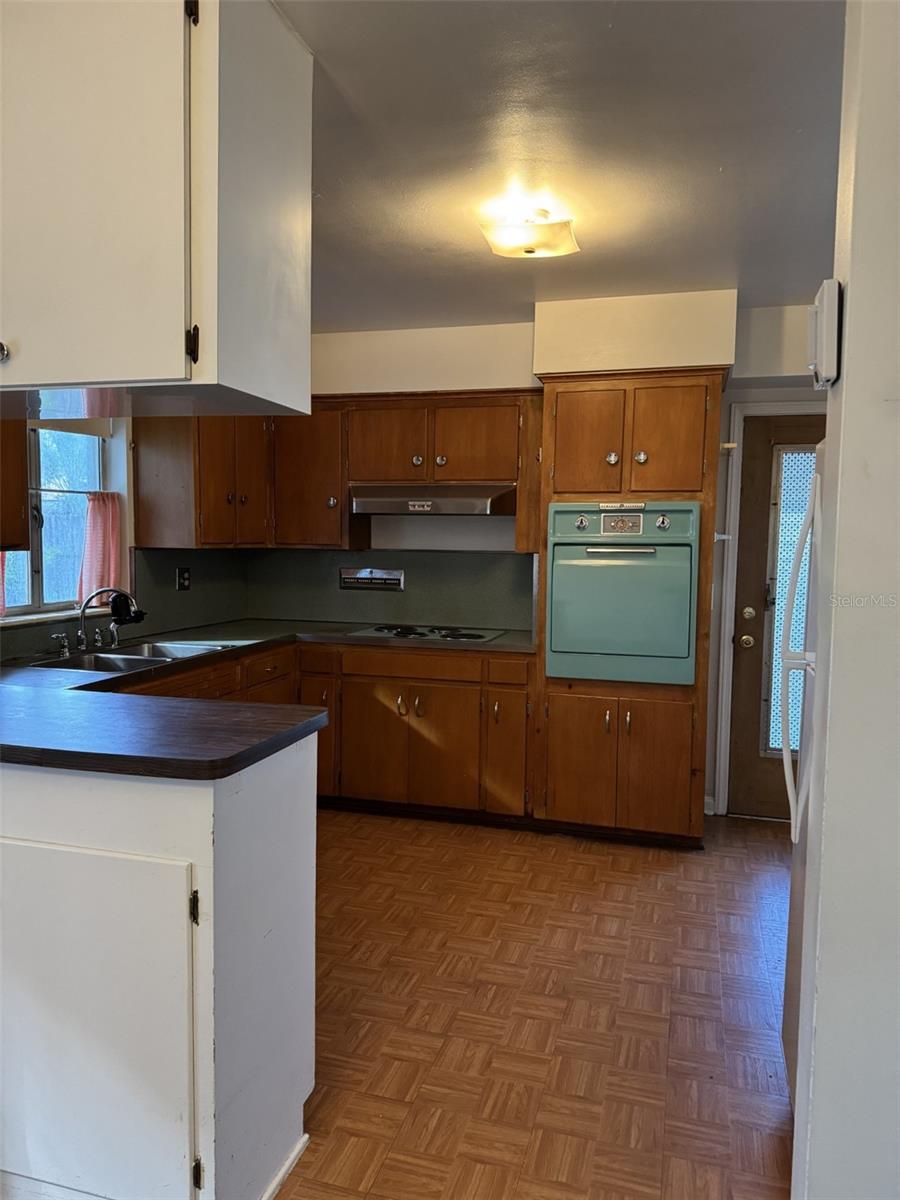 Image 14 of 34 For 518 Oak Lane