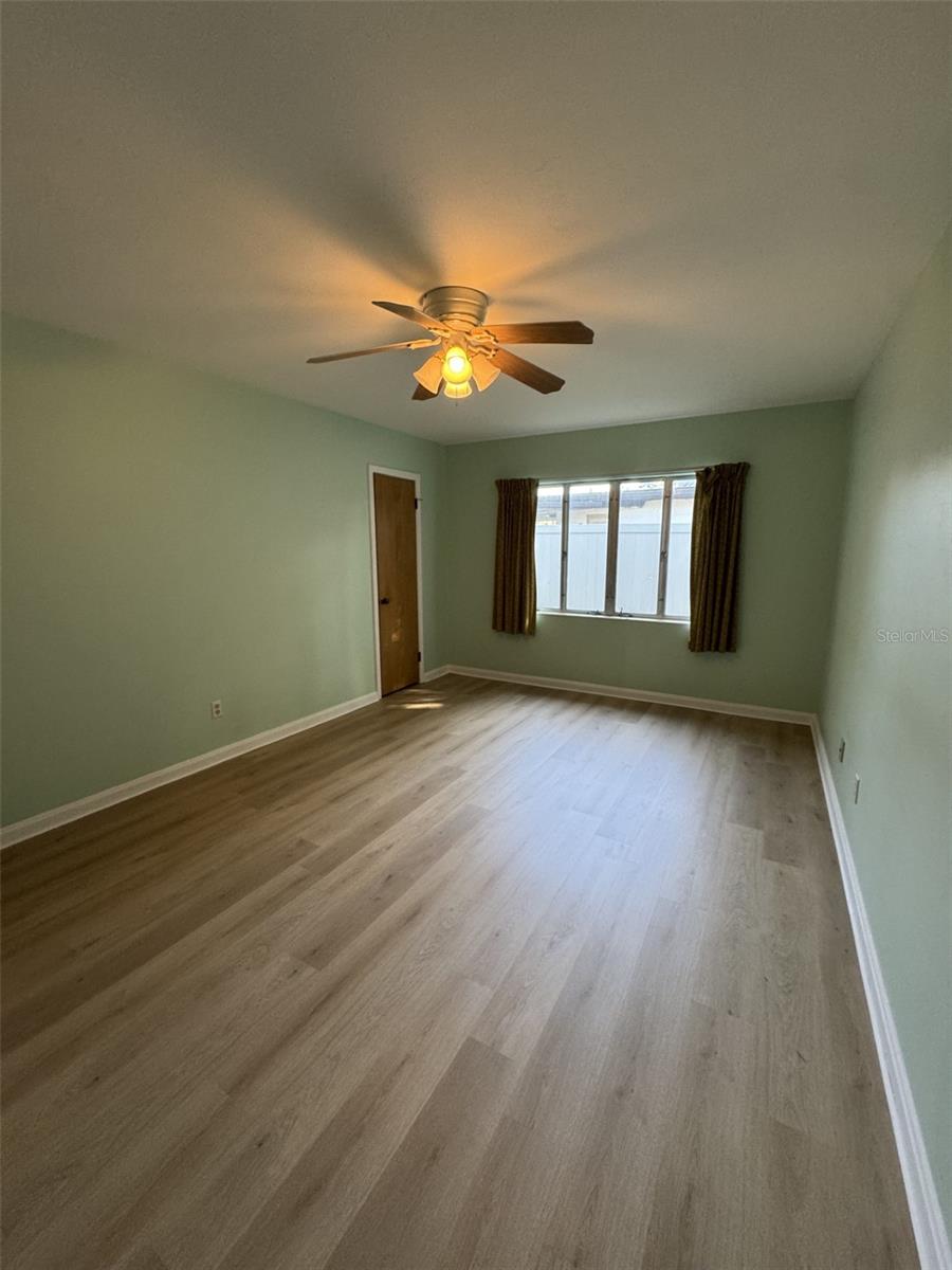 Image 22 of 34 For 518 Oak Lane