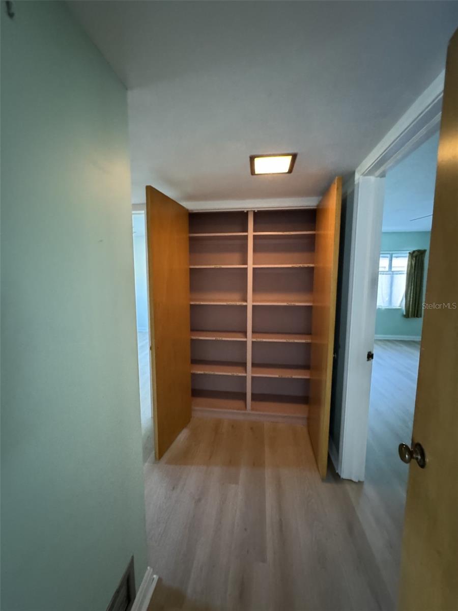 Image 28 of 34 For 518 Oak Lane