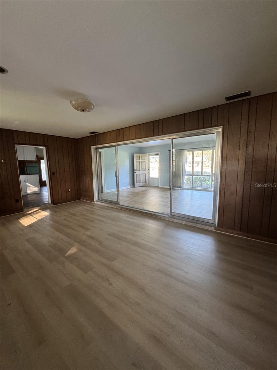 Image 9 of 34 For 518 Oak Lane