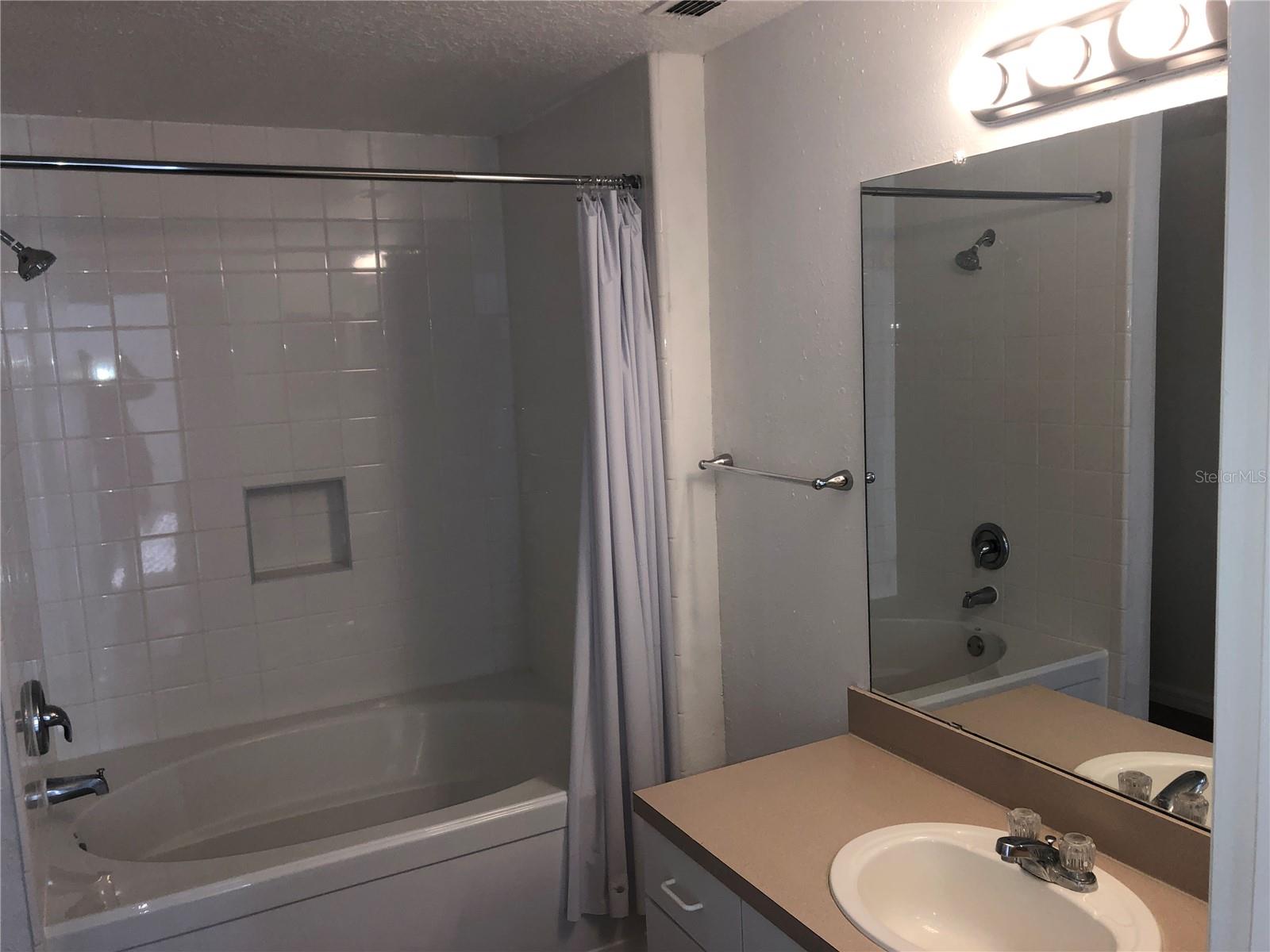 Image 17 of 45 For 5572 Metrowest Boulevard 5-105