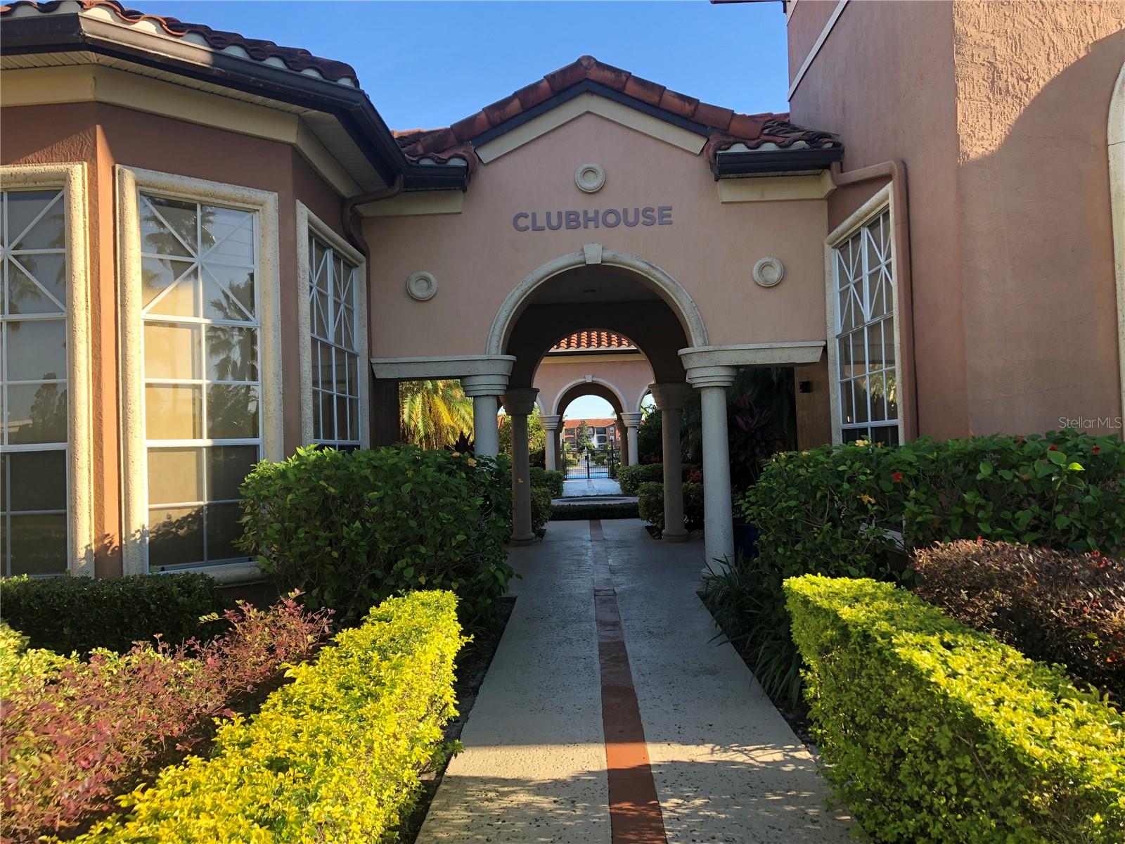 Image 21 of 45 For 5572 Metrowest Boulevard 5-105