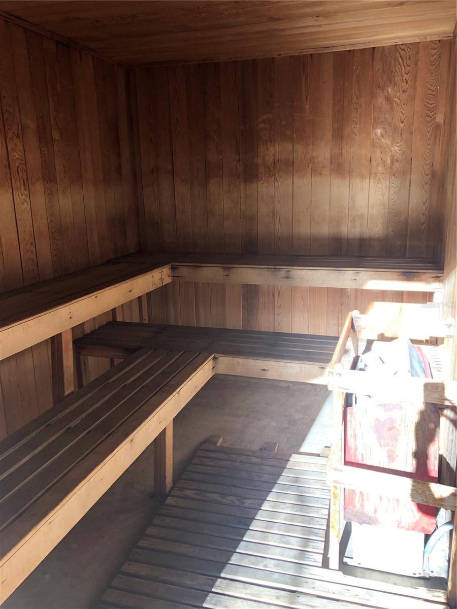 Image 34 of 45 For 5572 Metrowest Boulevard 5-105