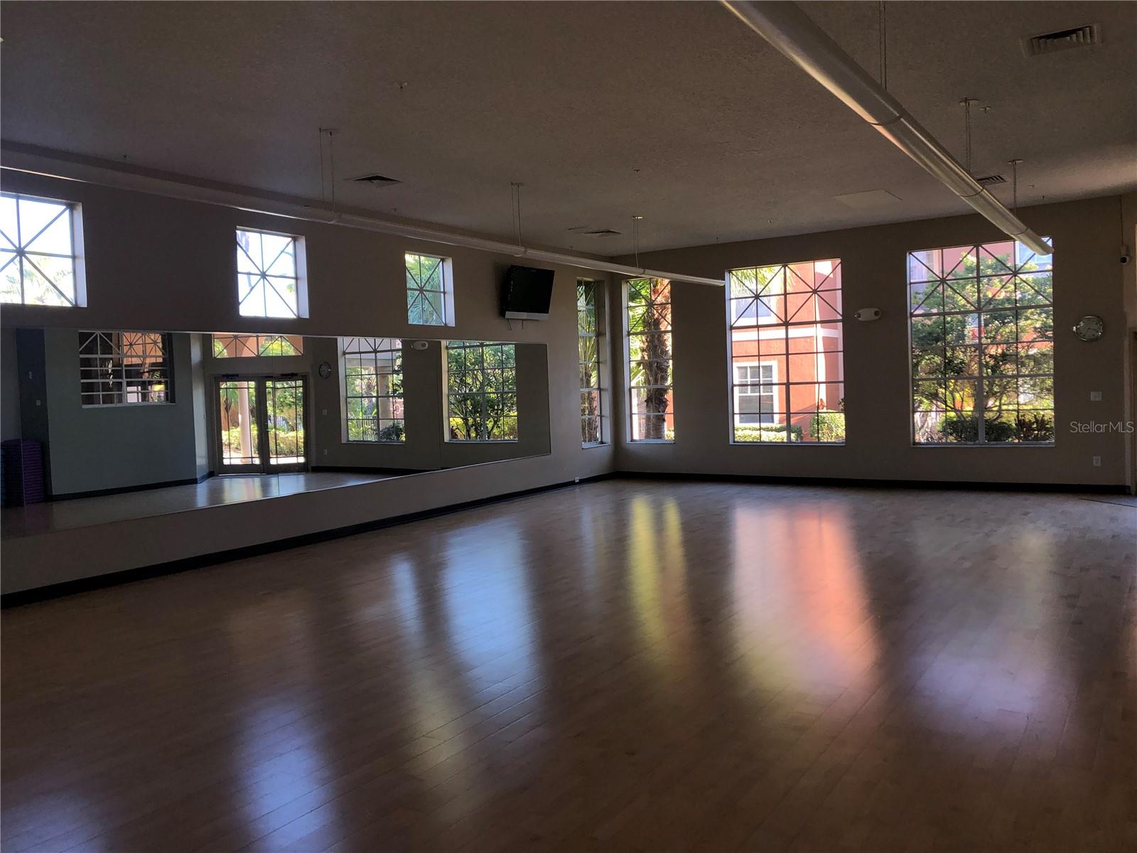 Image 44 of 45 For 5572 Metrowest Boulevard 5-105