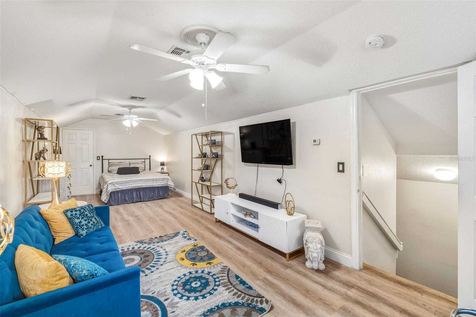 Image 24 of 42 For 13409 Via Roma Circle