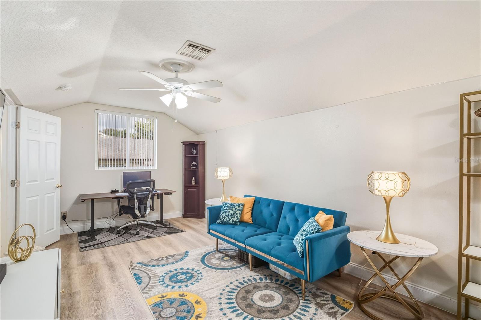 Image 26 of 42 For 13409 Via Roma Circle