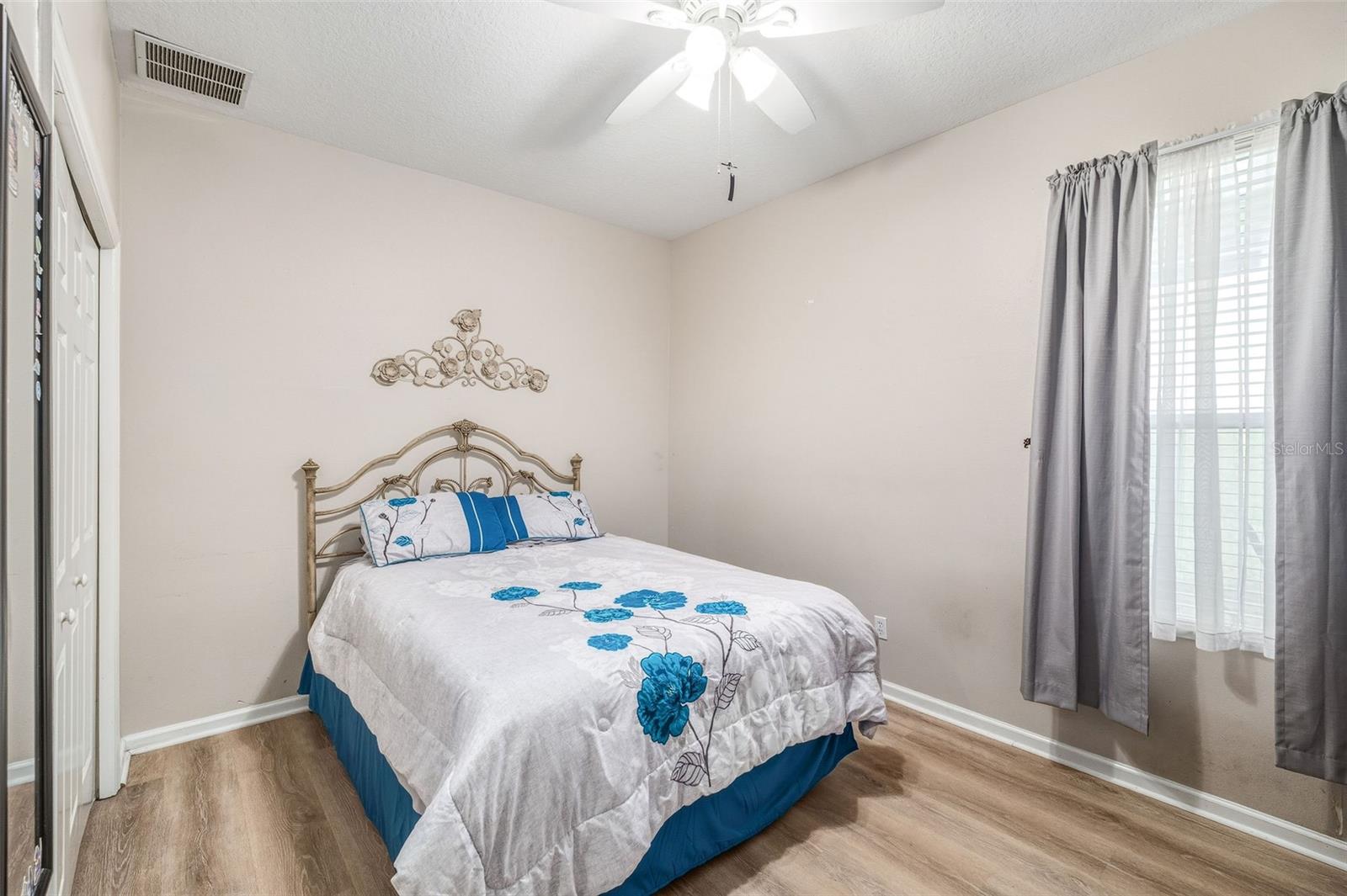 Image 30 of 42 For 13409 Via Roma Circle