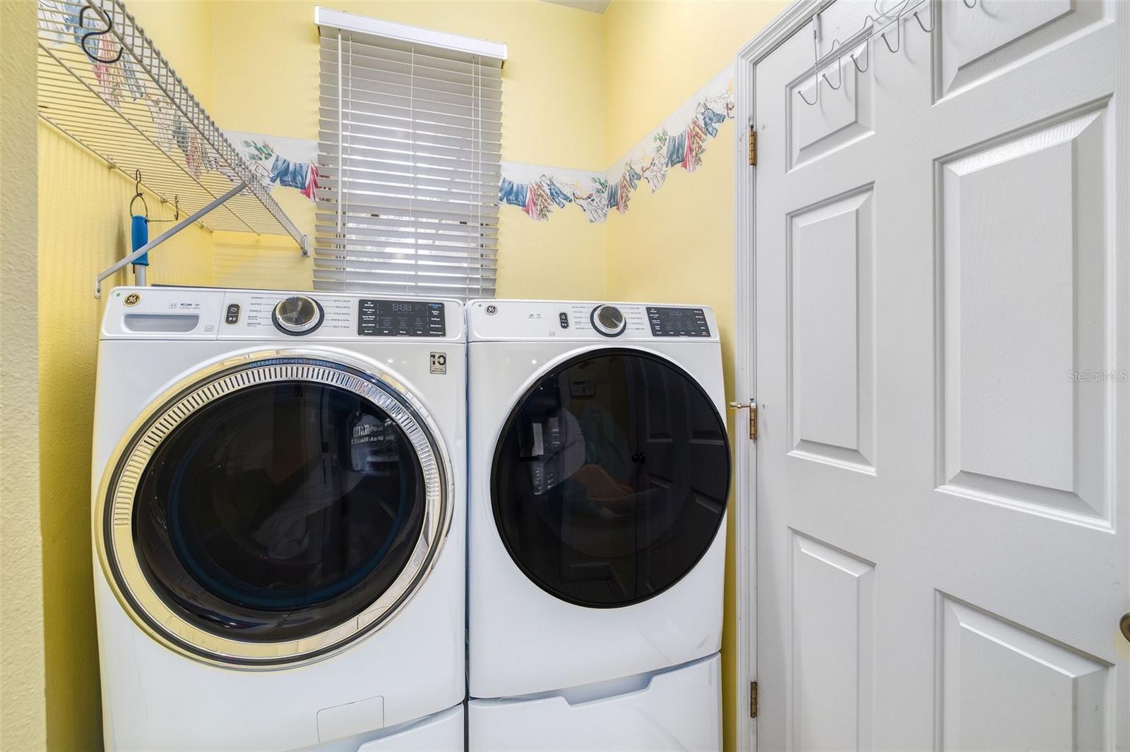 Image 33 of 42 For 13409 Via Roma Circle