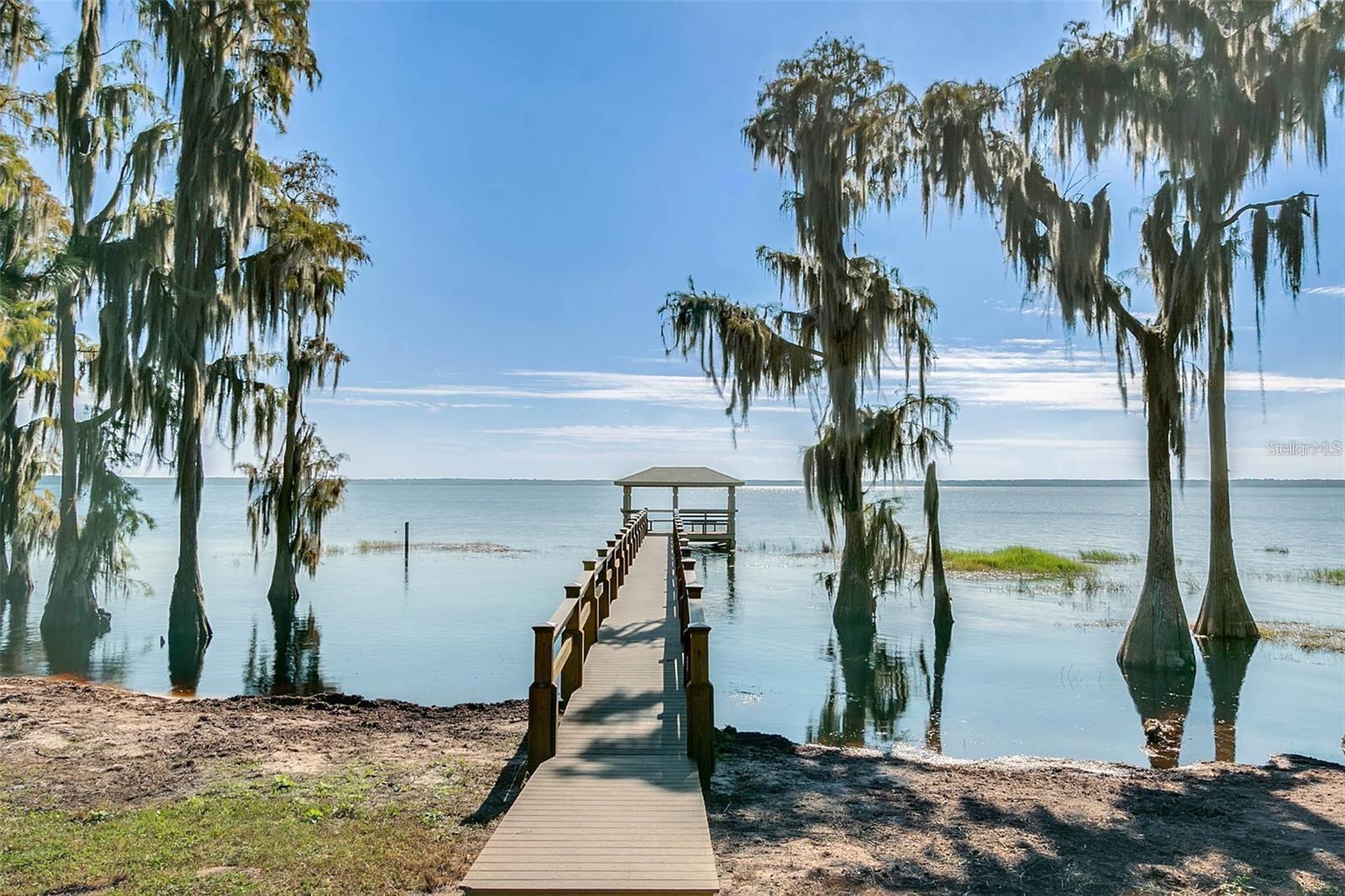 Image 36 of 42 For 13409 Via Roma Circle