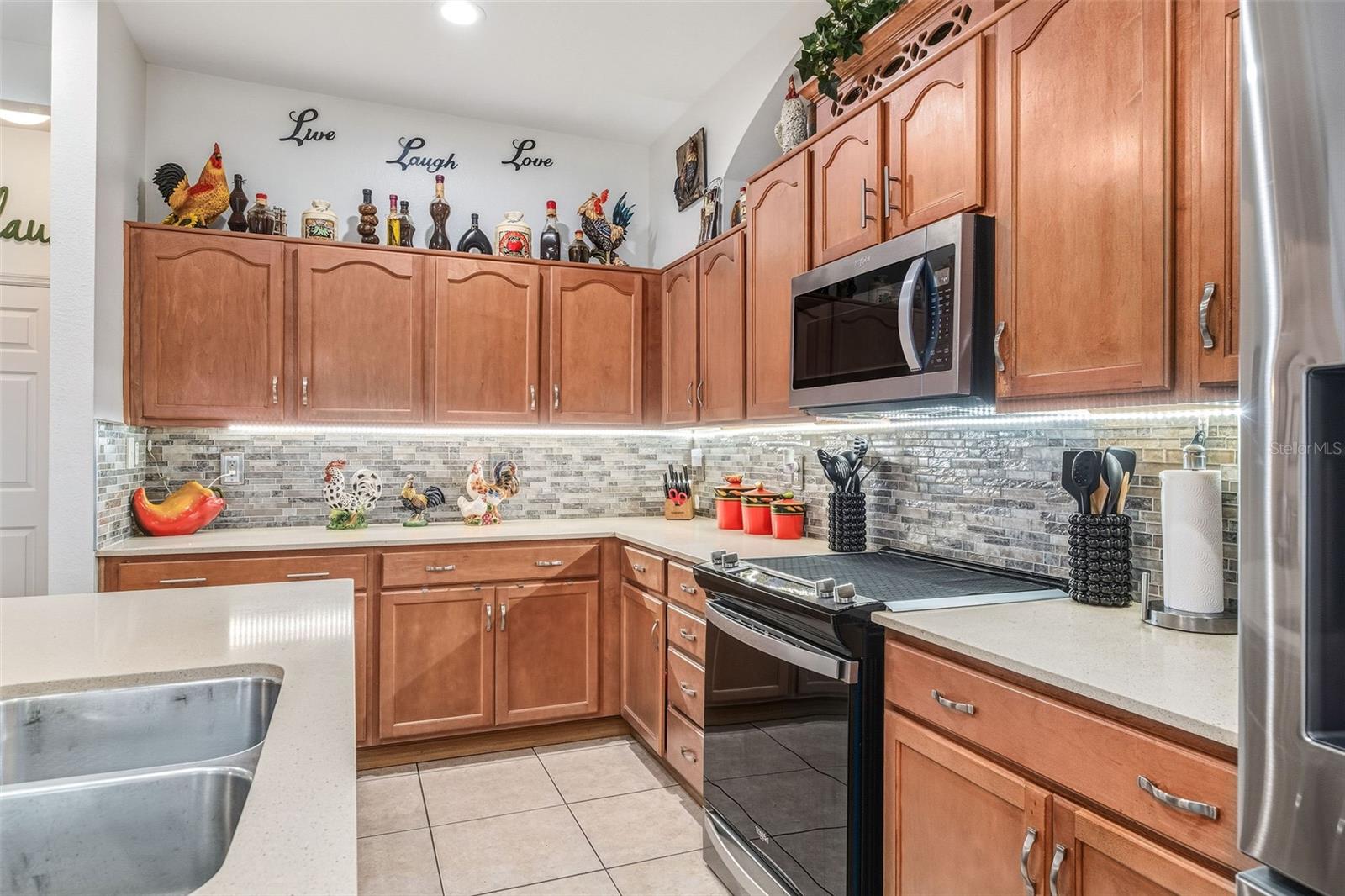 Image 6 of 42 For 13409 Via Roma Circle