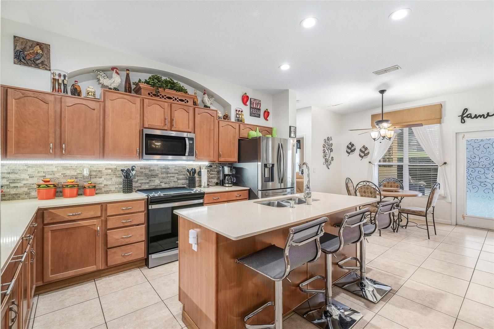 Image 8 of 42 For 13409 Via Roma Circle