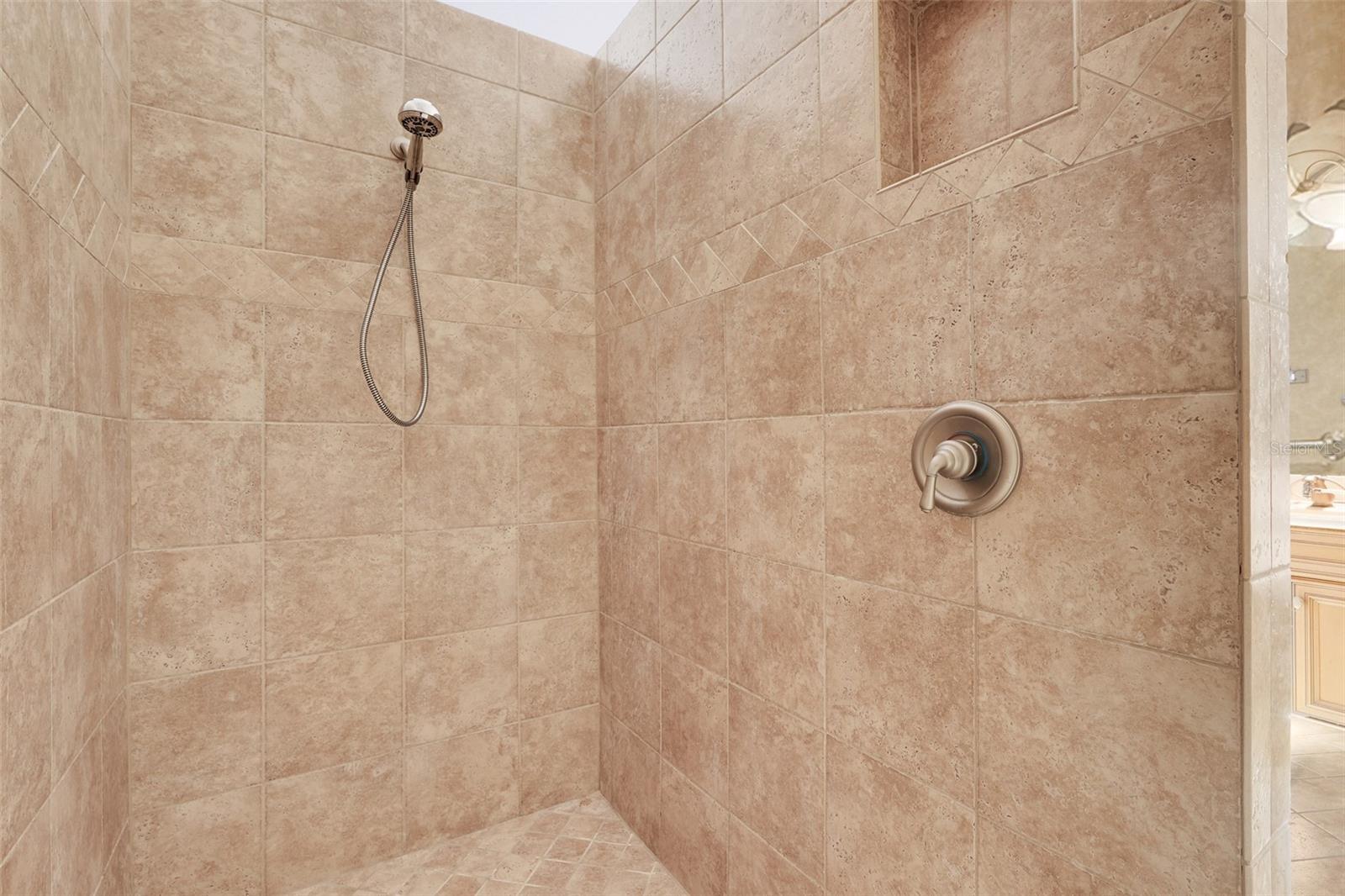 Image 25 of 51 For Address Not Provided