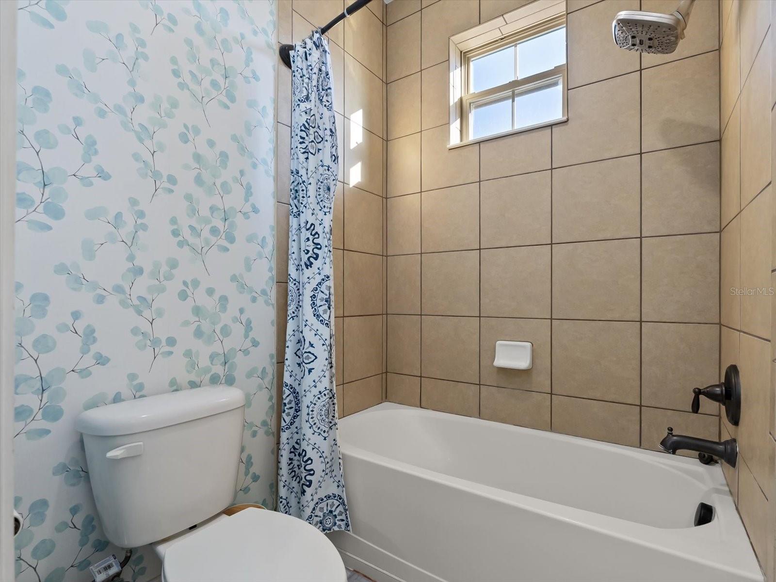 Listing photo id 12 for 14187 Millington Street