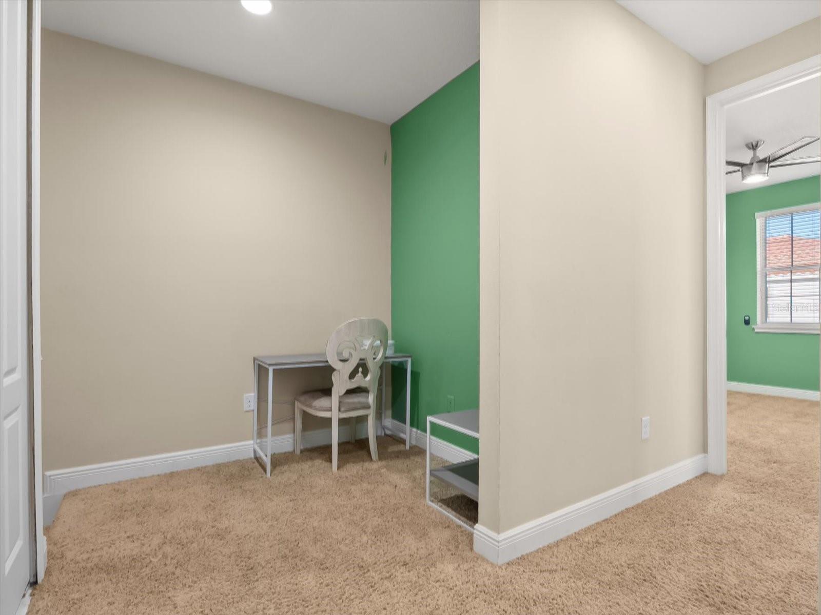 Listing photo id 15 for 14187 Millington Street