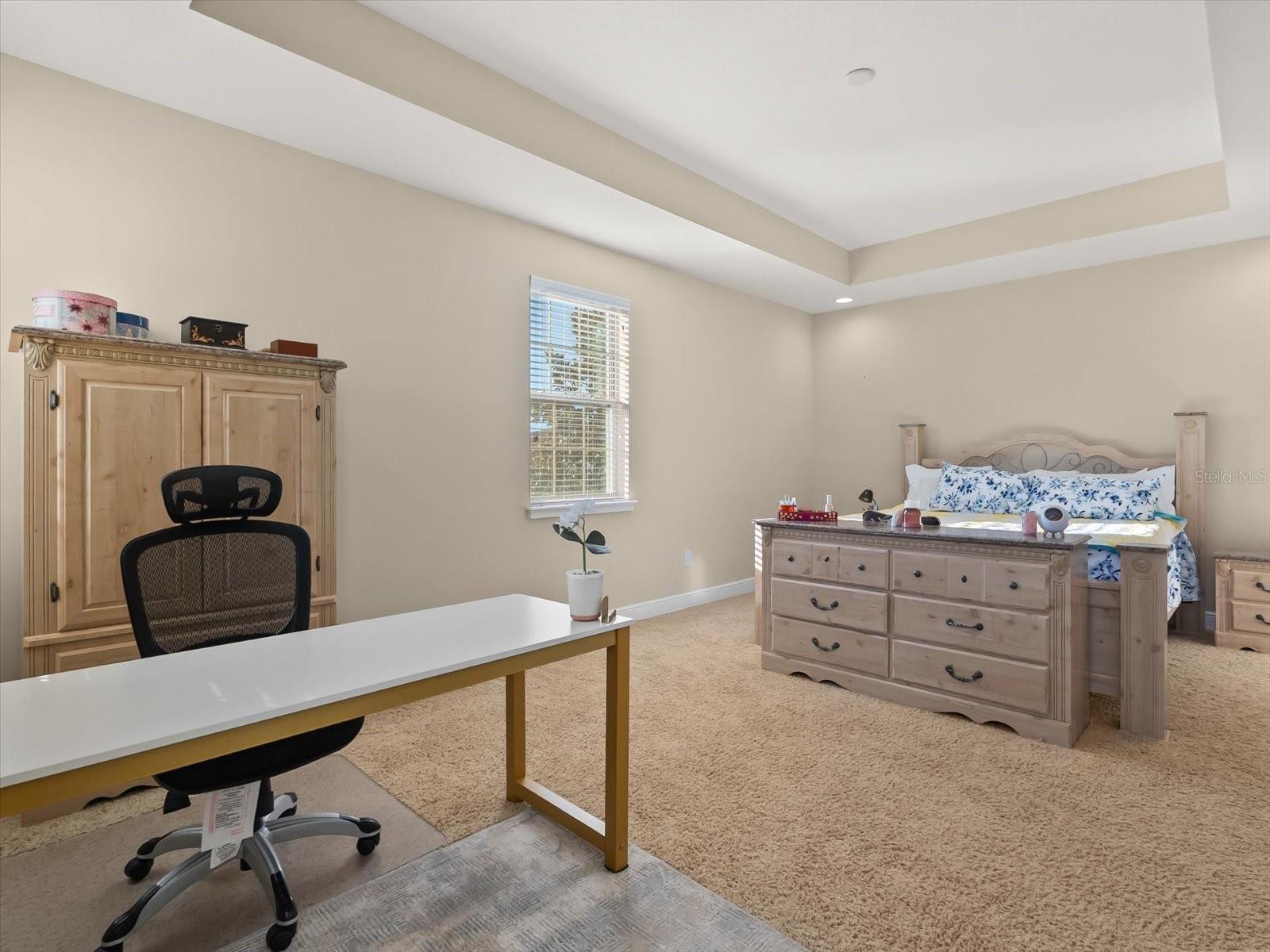 Listing photo id 18 for 14187 Millington Street