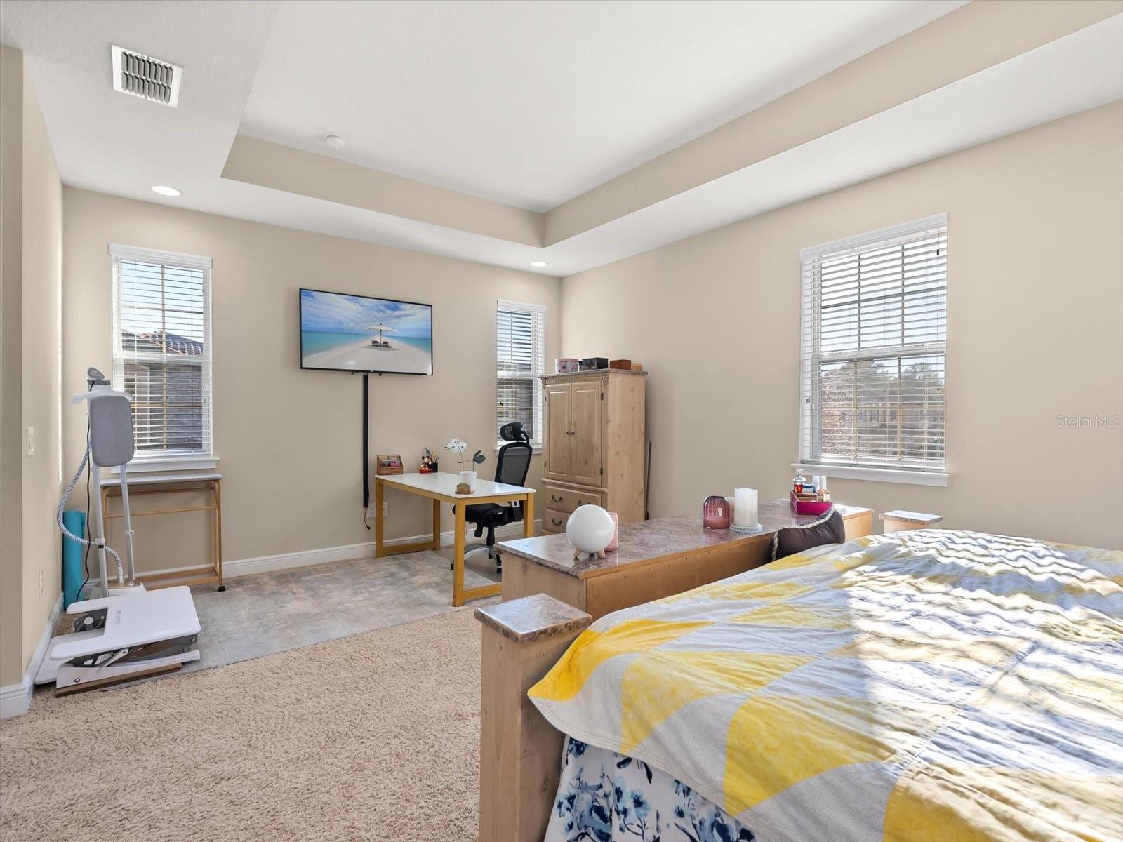 Listing photo id 19 for 14187 Millington Street