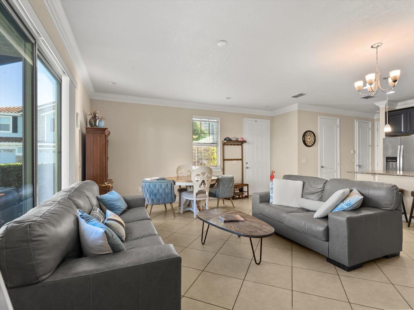 Listing photo id 1 for 14187 Millington Street