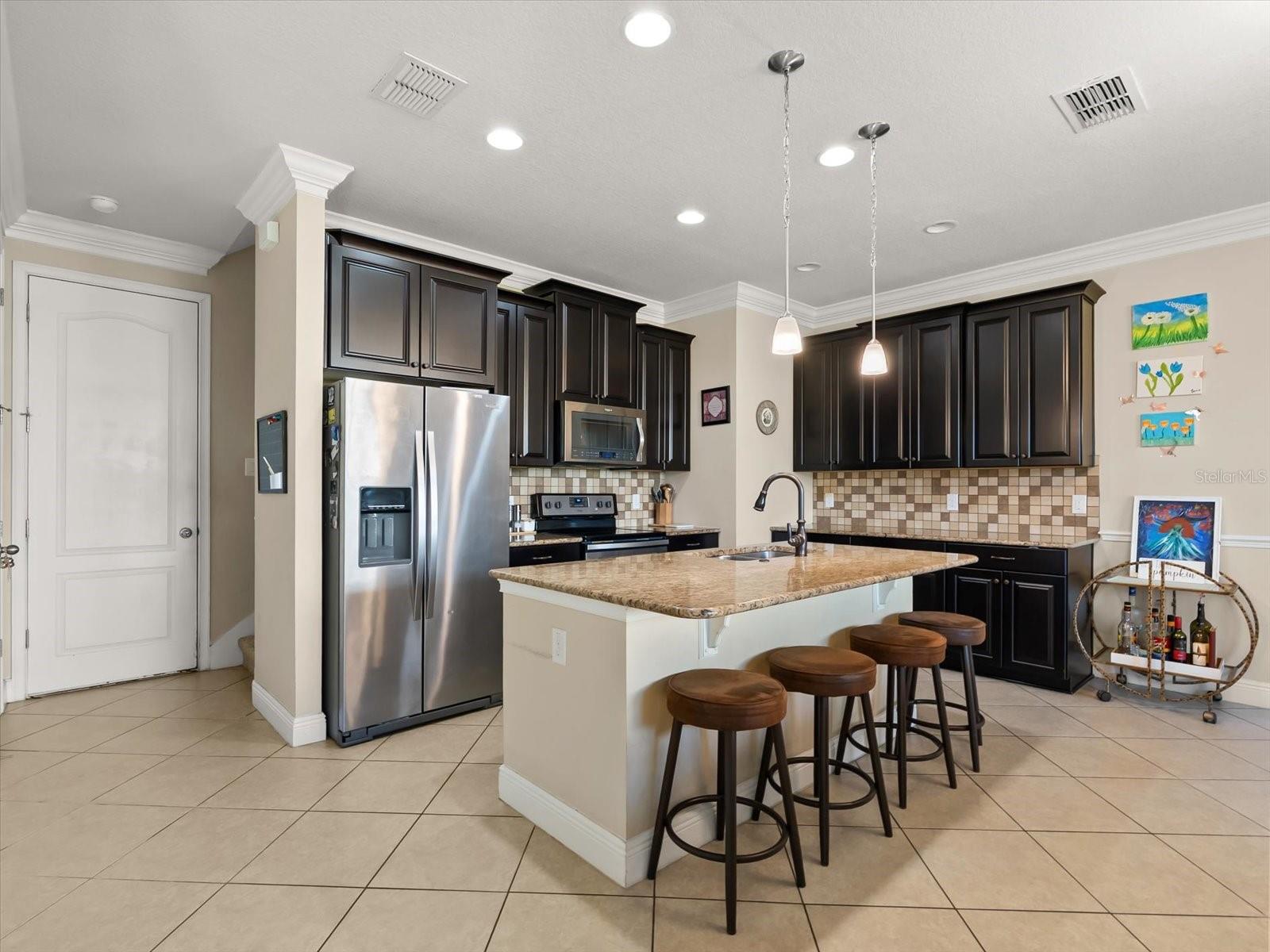 Listing photo id 2 for 14187 Millington Street