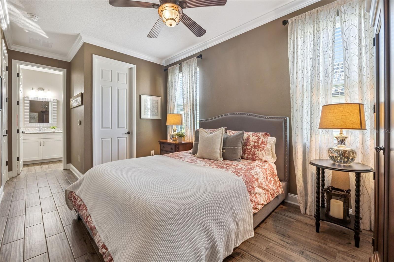 Image 17 of 56 For 16110 Johns Lake Overlook Drive