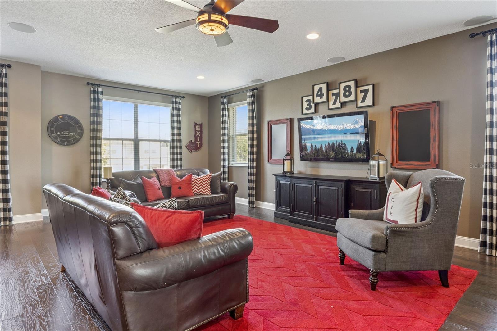 Image 20 of 56 For 16110 Johns Lake Overlook Drive