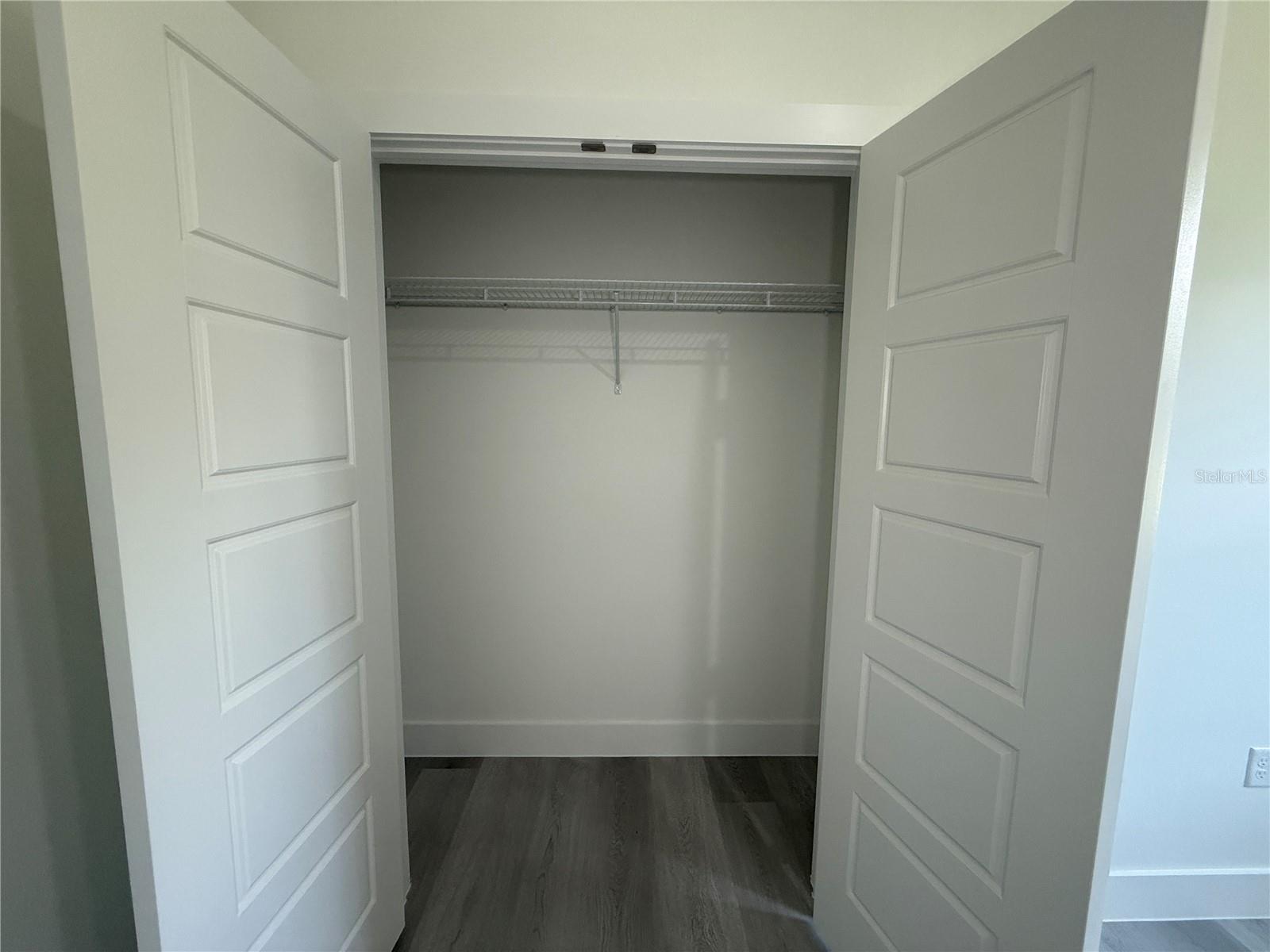 Listing photo id 28 for 10034 Darwin Way