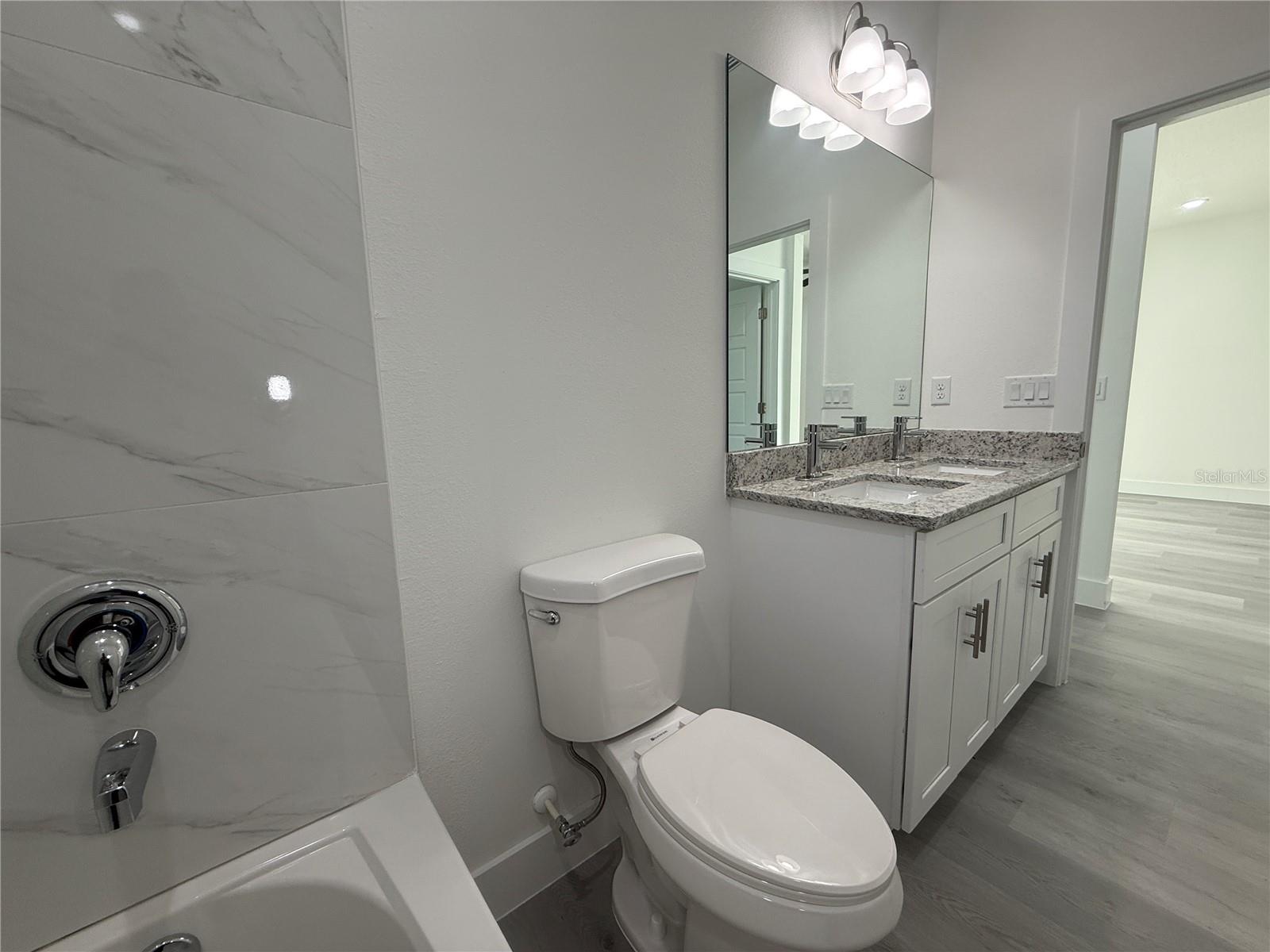 Listing photo id 29 for 10034 Darwin Way