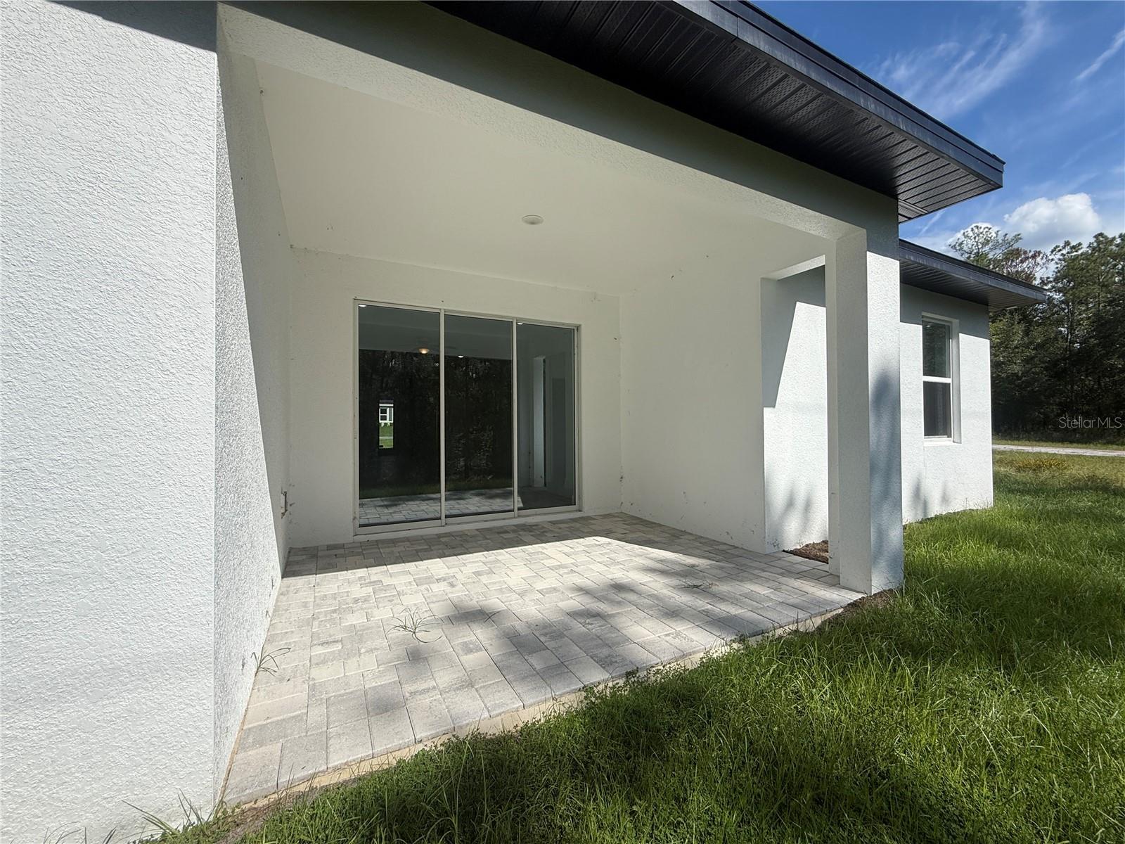 Listing photo id 37 for 10034 Darwin Way