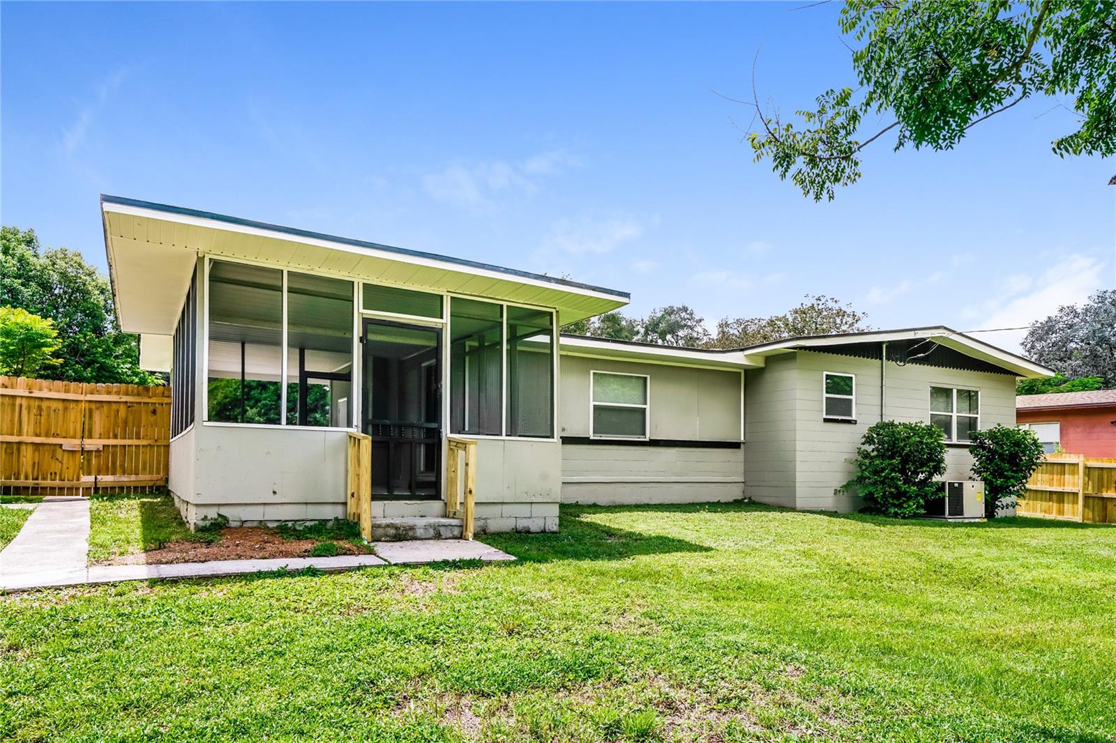 Image 15 of 16 For 216 Westover Street