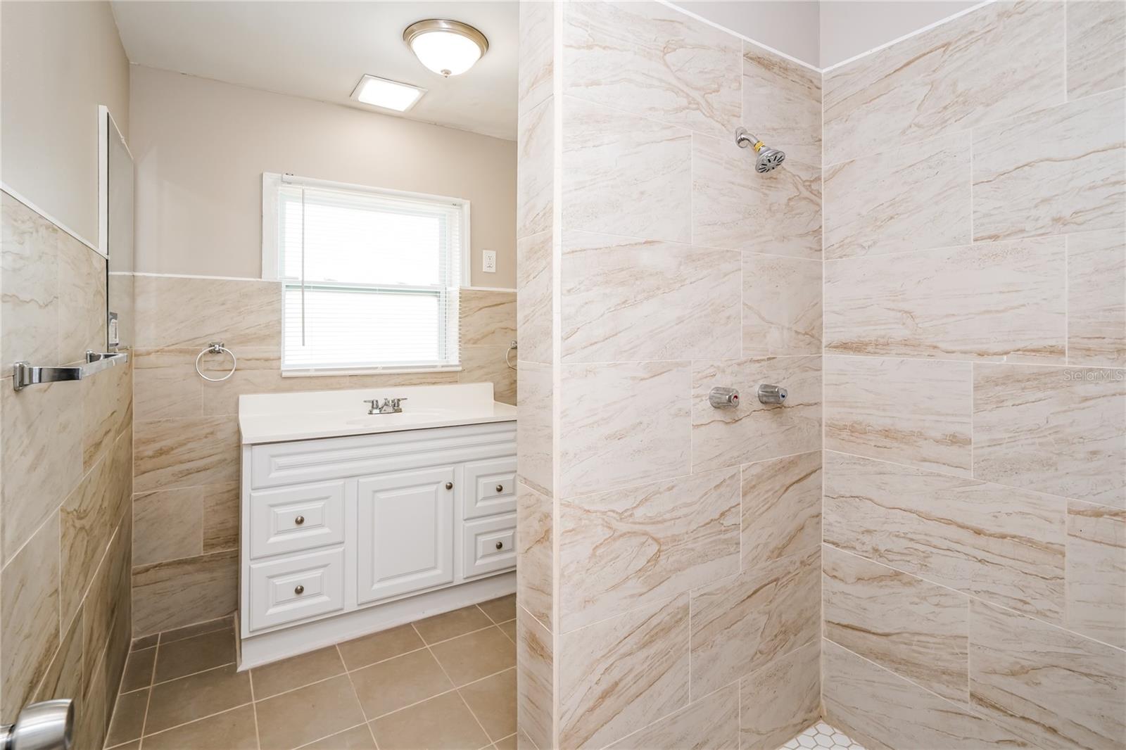 Image 9 of 16 For 216 Westover Street