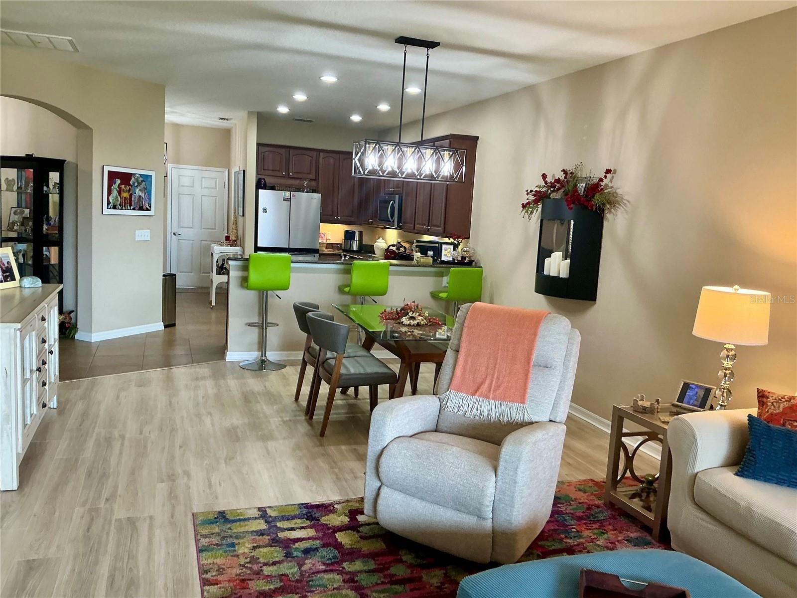 Image 10 of 35 For 22035 Belgian Court