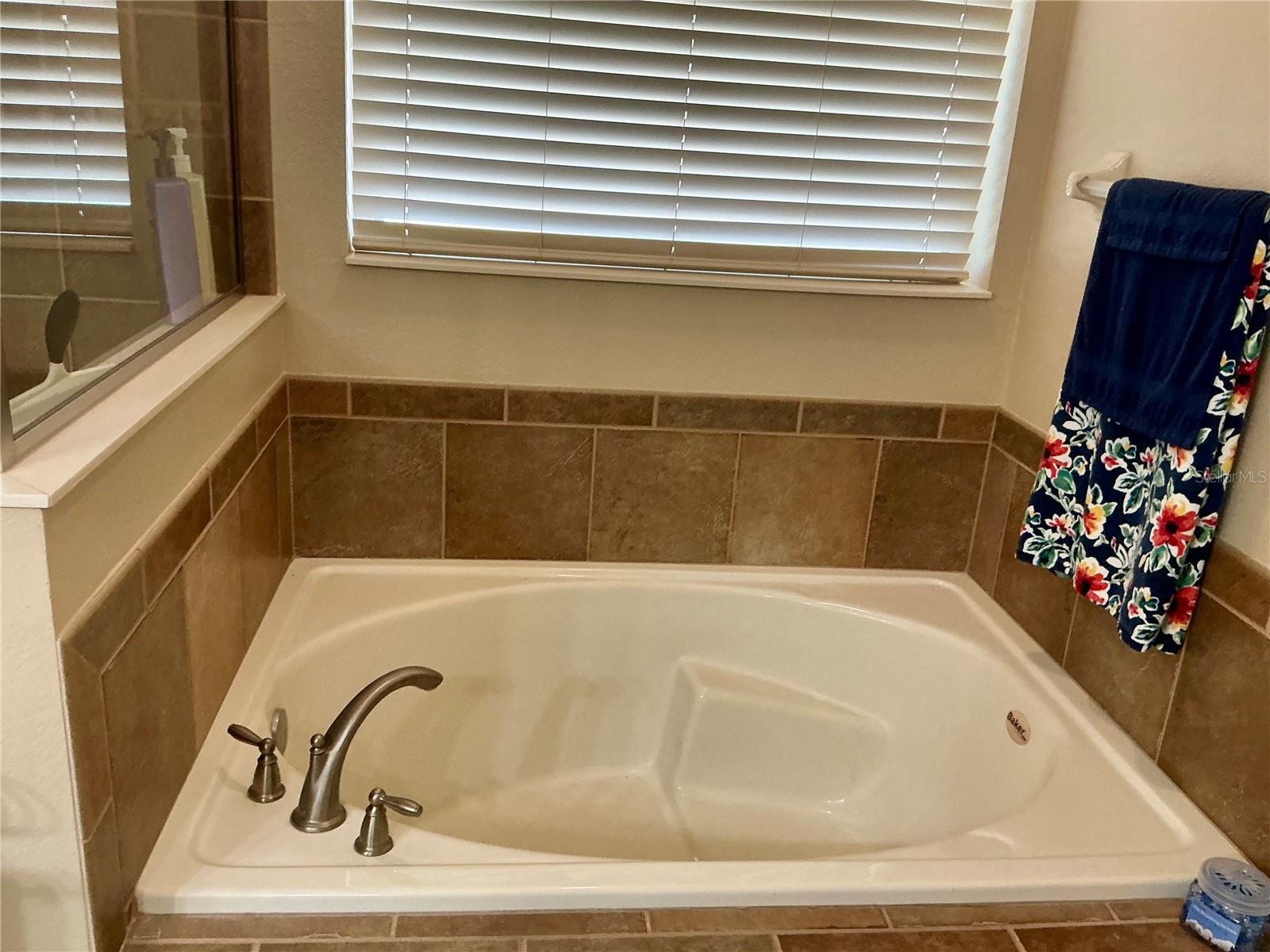 Image 19 of 35 For 22035 Belgian Court