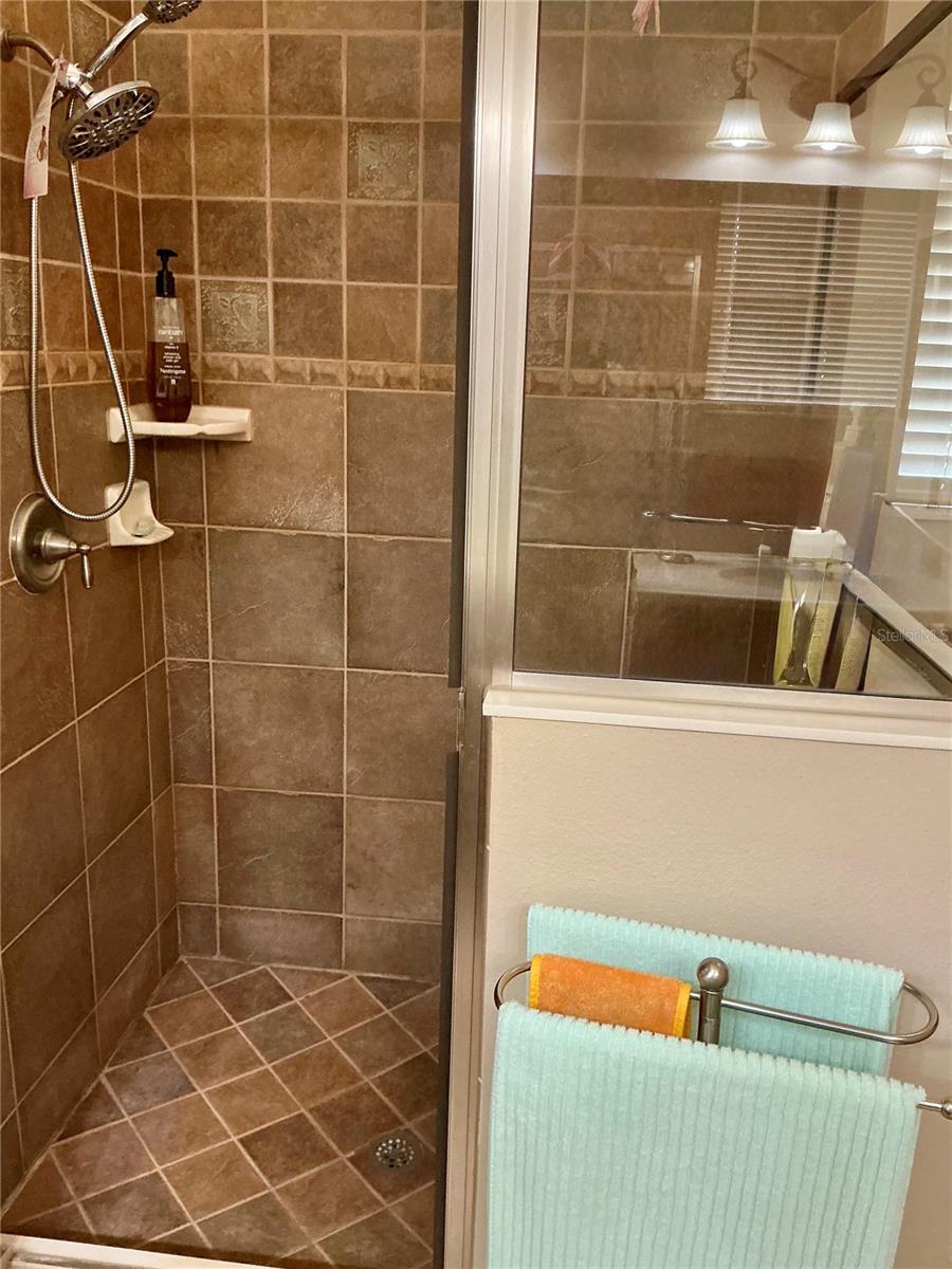 Image 21 of 35 For 22035 Belgian Court