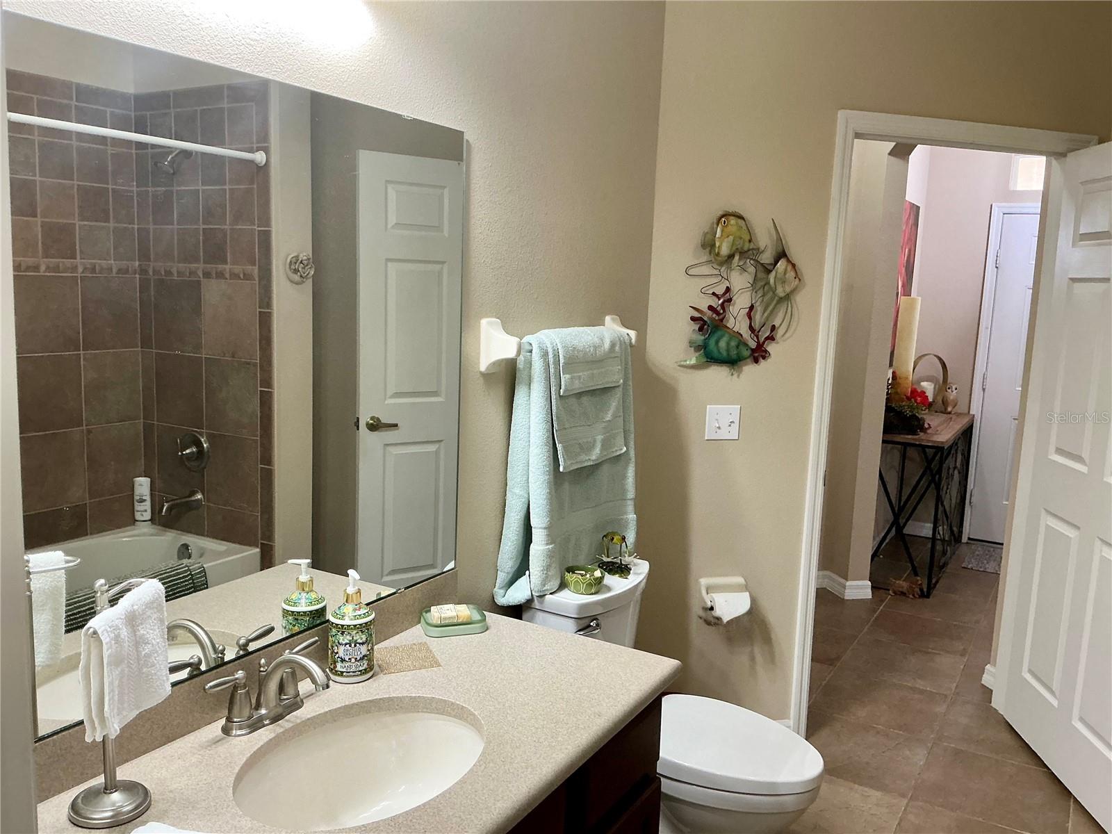 Image 25 of 35 For 22035 Belgian Court