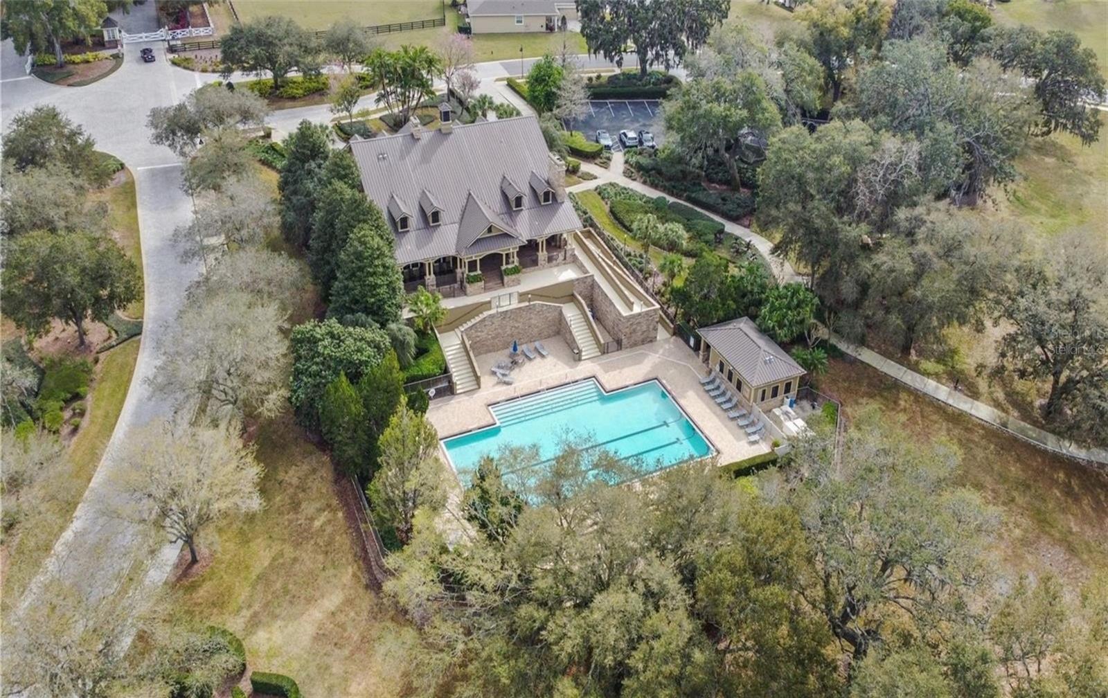 Image 34 of 35 For 22035 Belgian Court