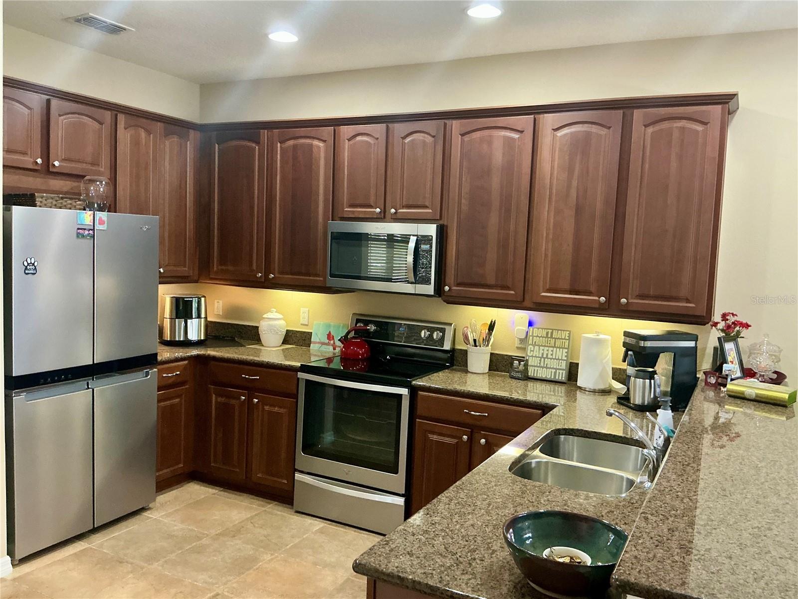 Image 6 of 35 For 22035 Belgian Court