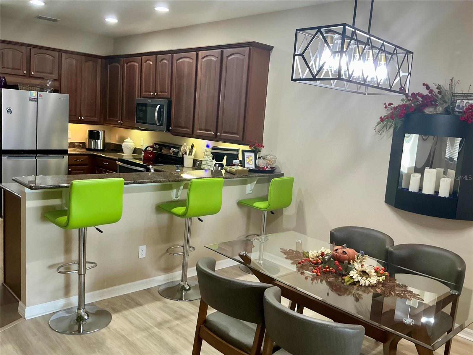 Image 7 of 35 For 22035 Belgian Court