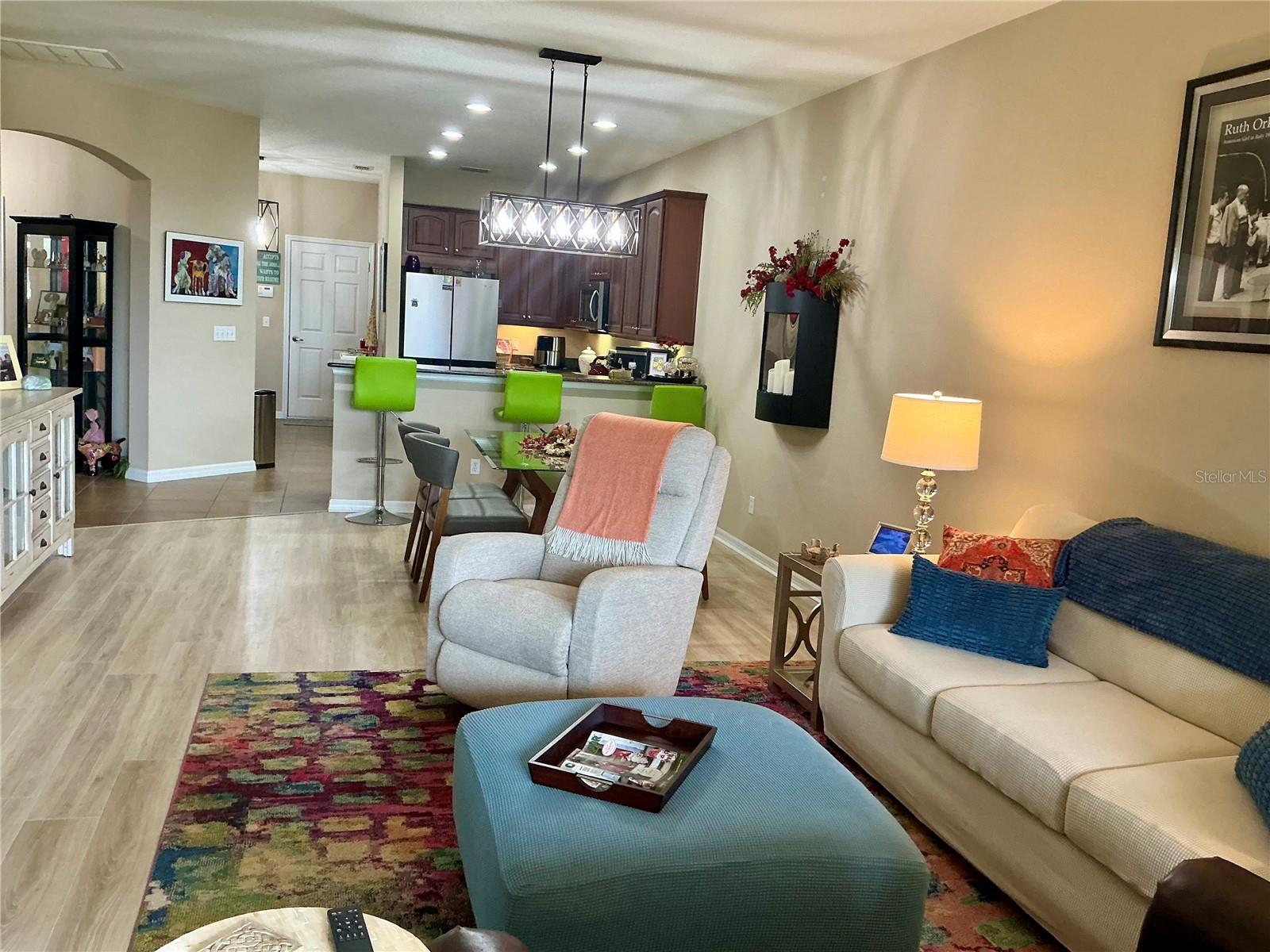 Image 8 of 35 For 22035 Belgian Court